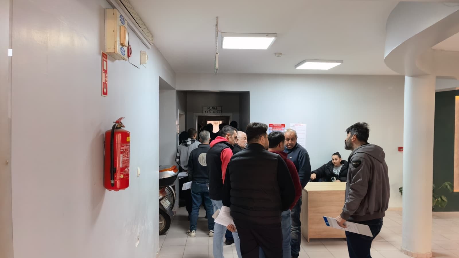 Plaka değiştiren sürücü İrfan Taşdemir