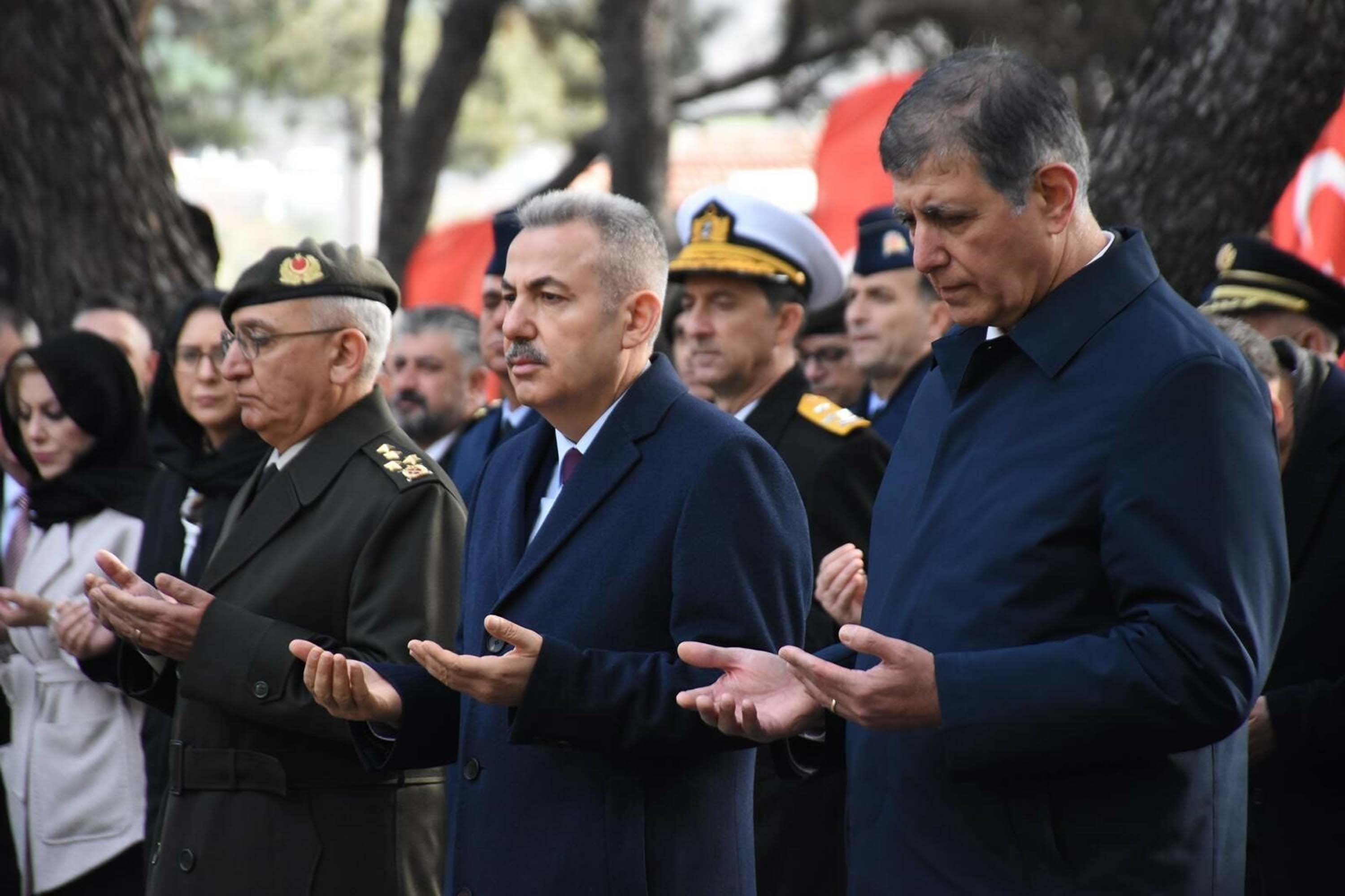 Şehit Kabri Ziyareti