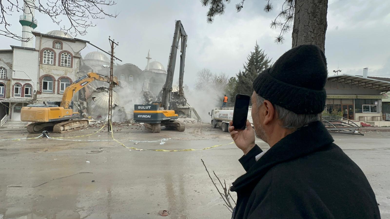 Malatya cami yıkımı güvenlik önlemleri