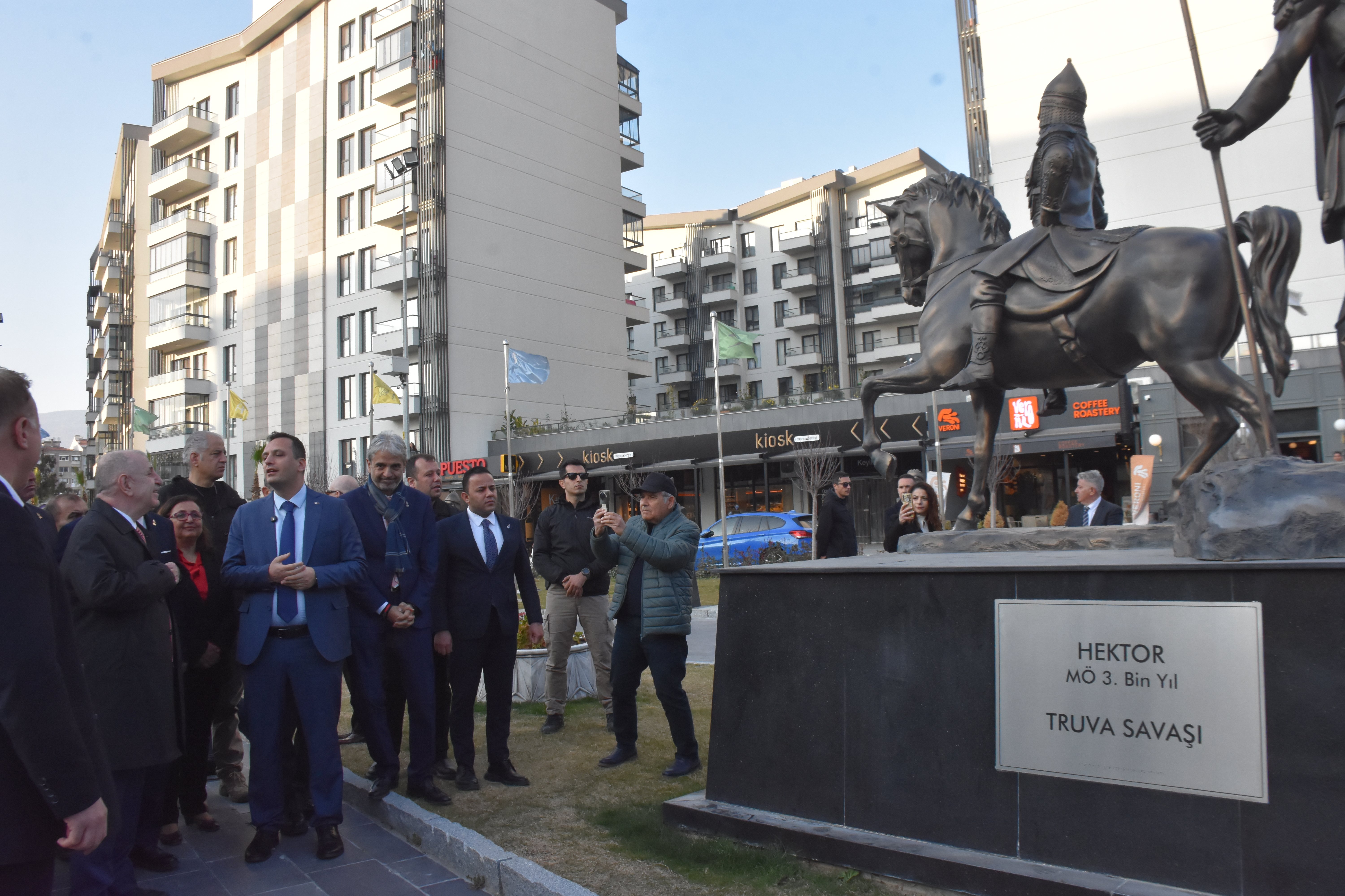 Ümit Özdağ Bornova