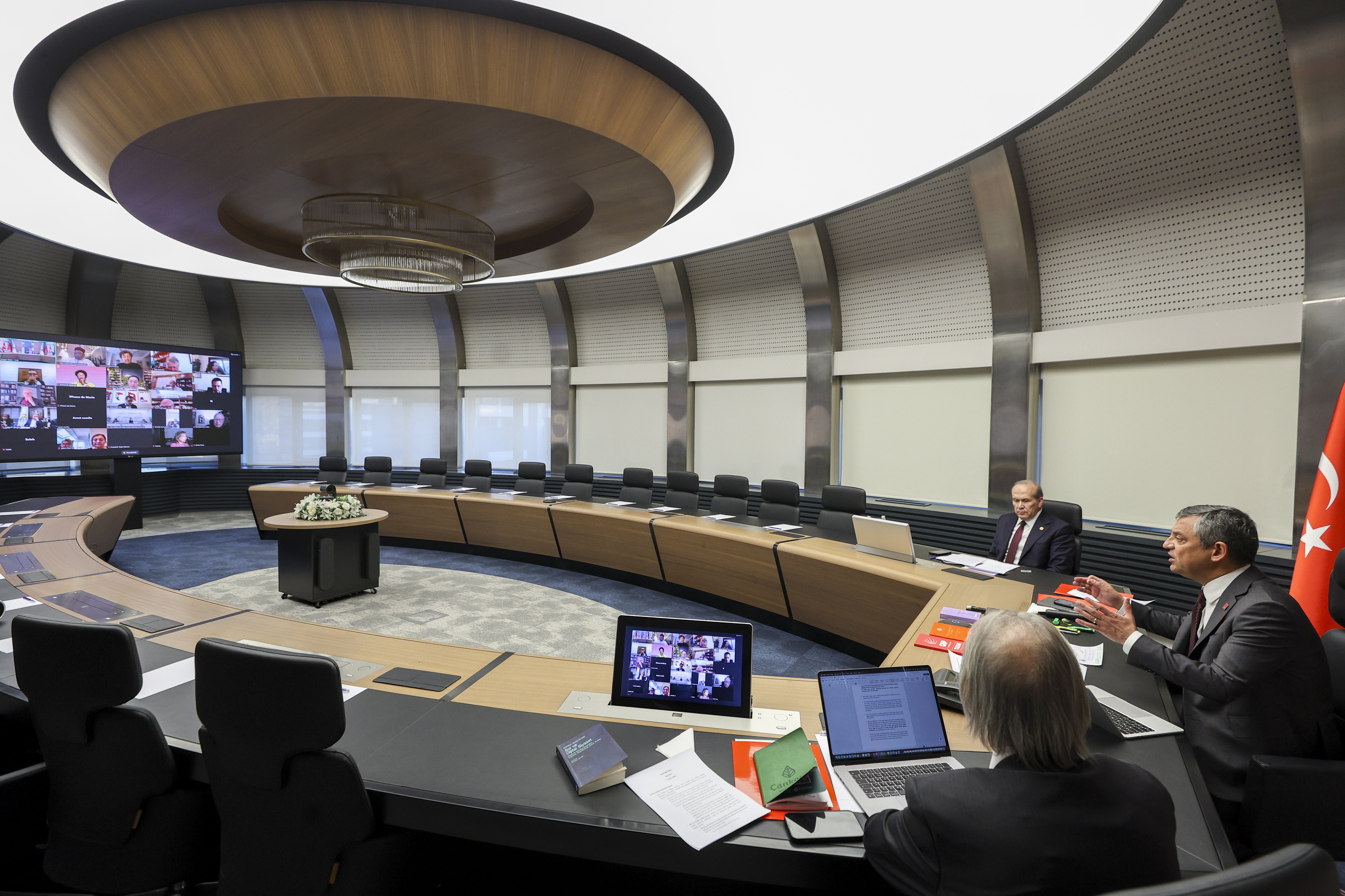 Özgür Özel İran Açıklaması