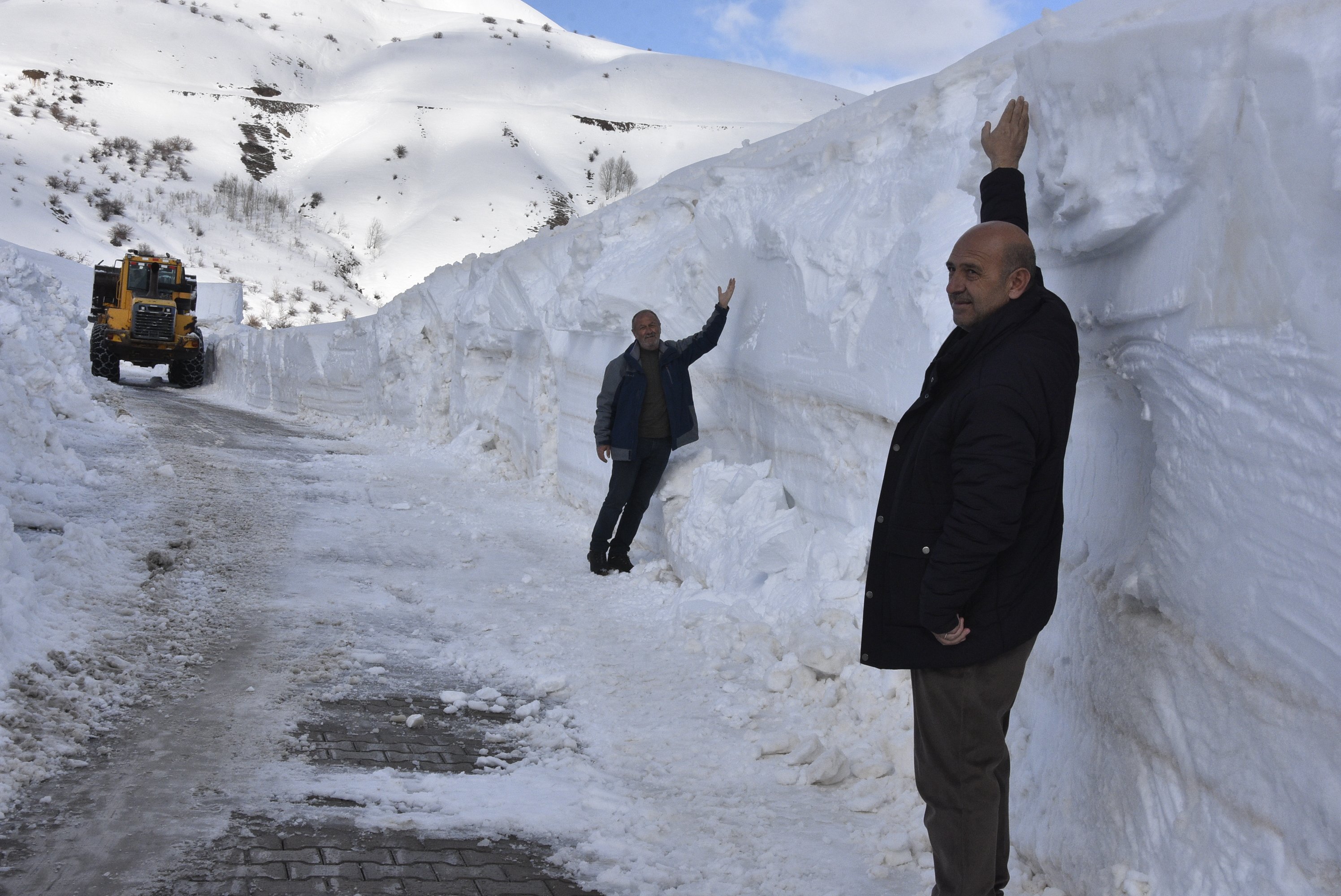 Bitlis Yukarıkaraboy köyü kar