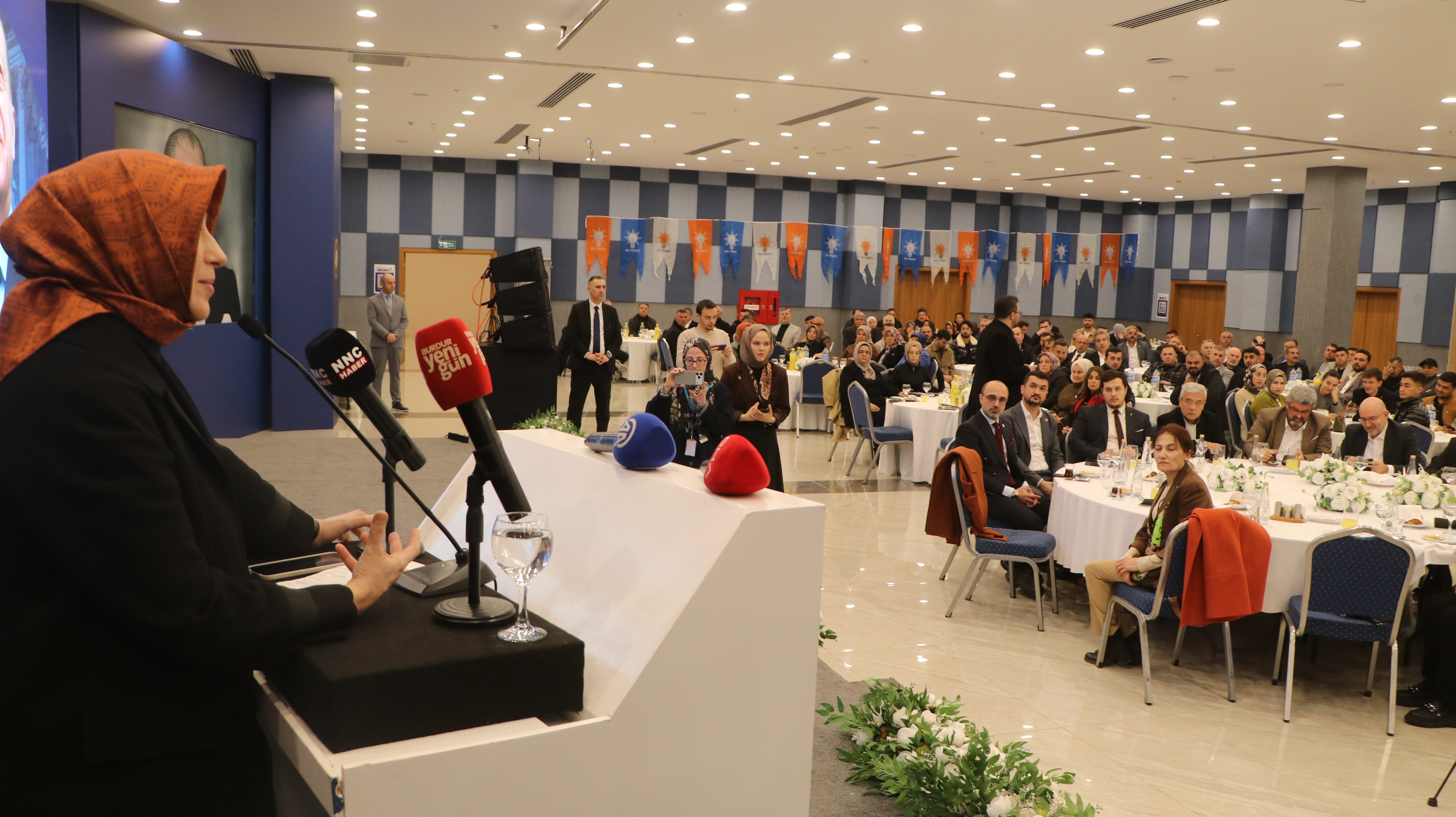 Özlem Zengin Burdur programında