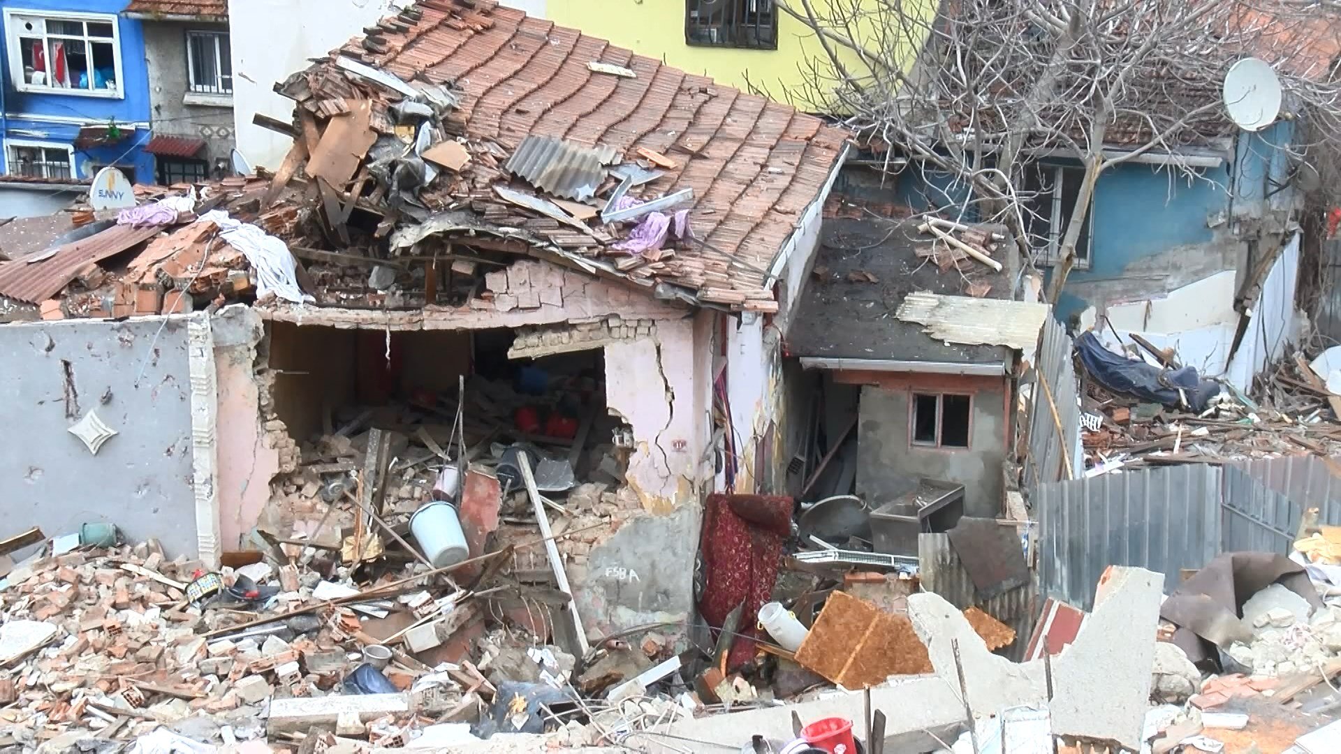 Fatih Patlaması Enkaz Çalışması