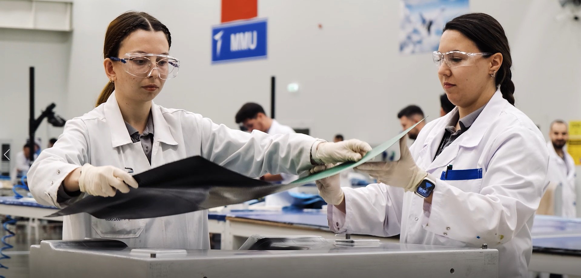 TUSAŞ kadın mühendisleri KAAN komponenti