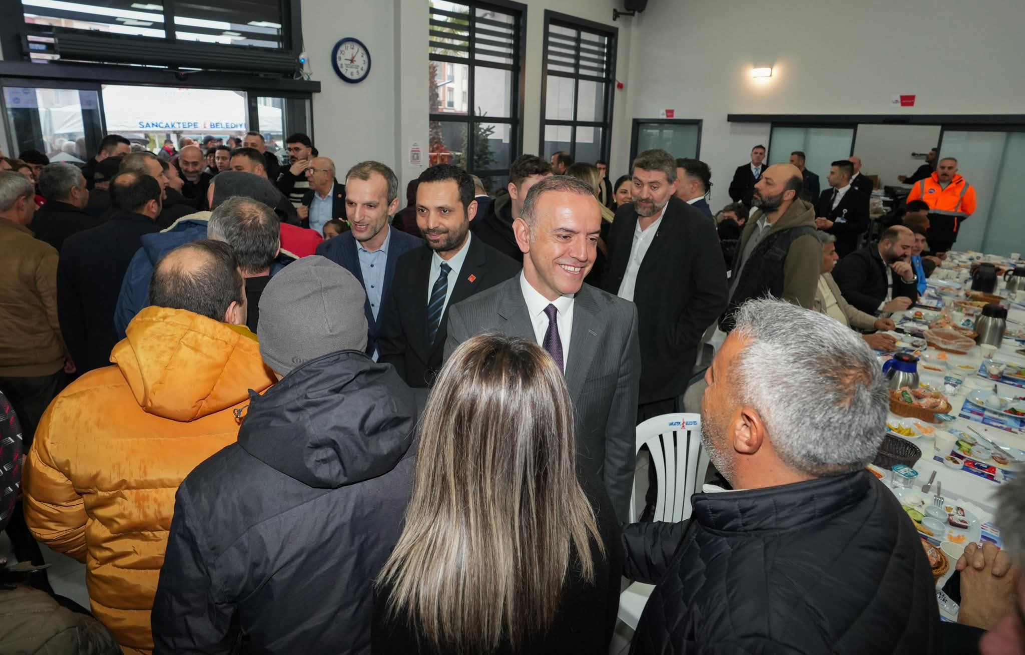 Sancaktepe Belediye Başkanı Alper Yeğin konuşma yapıyor