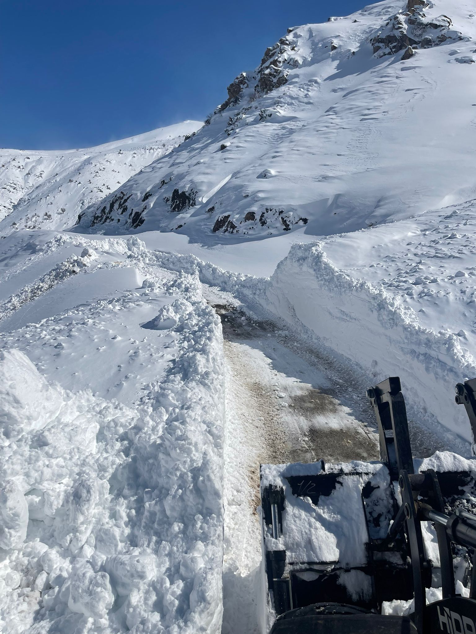 Batman kar yağışı yol kapalı