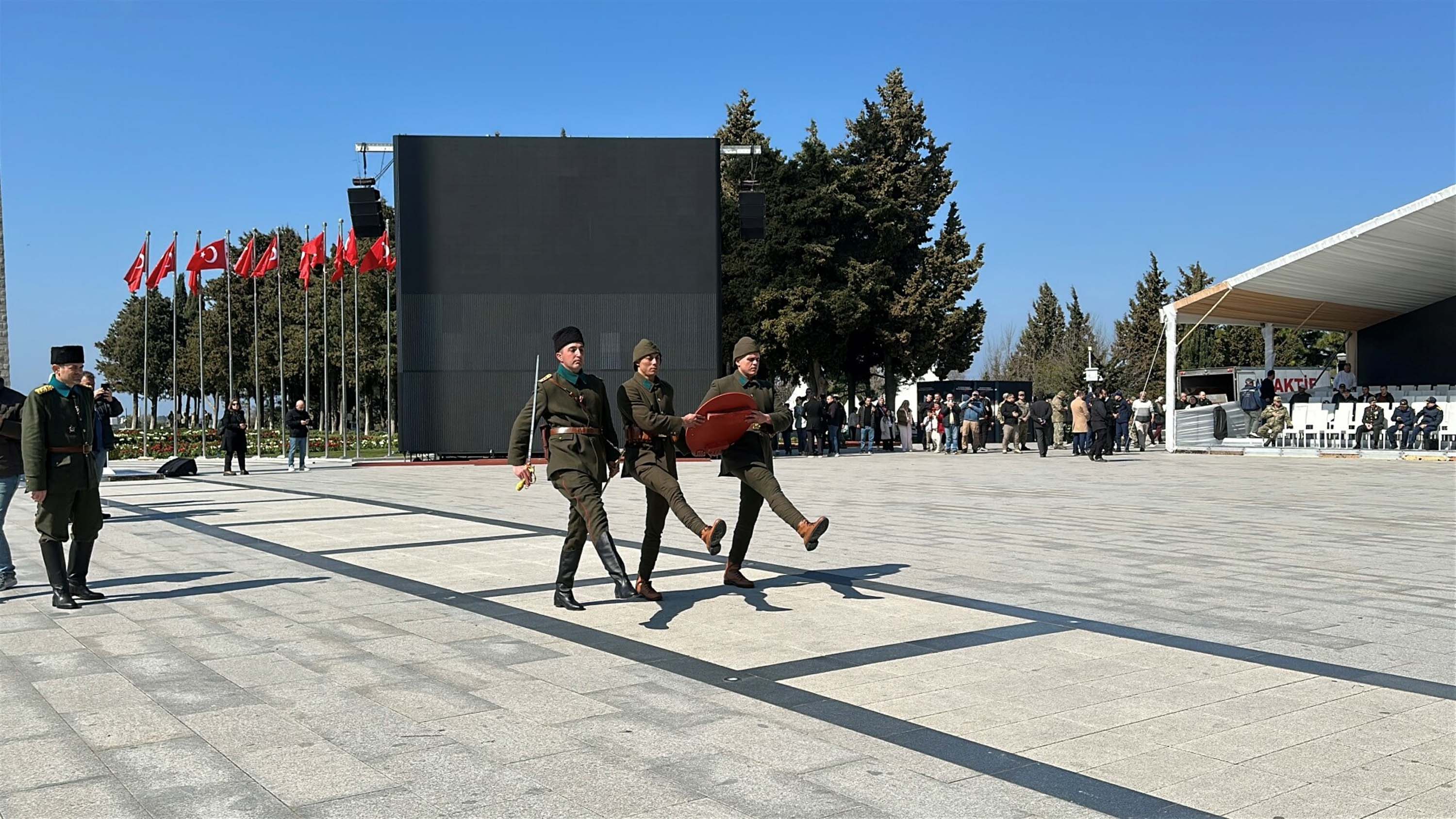 Şakayık dikim çalışmaları