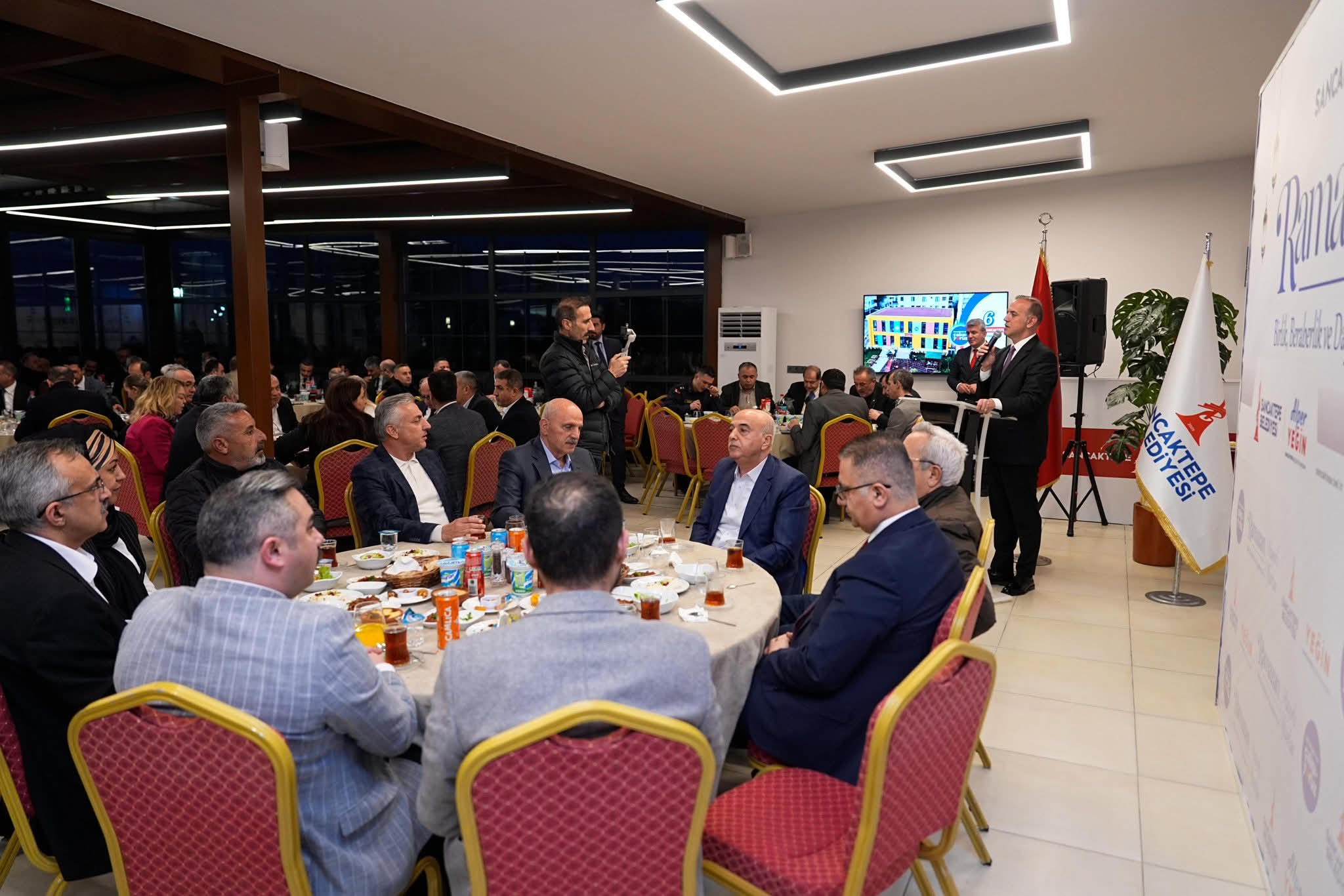 Sancaktepe protokol iftarı hatıra fotoğrafı