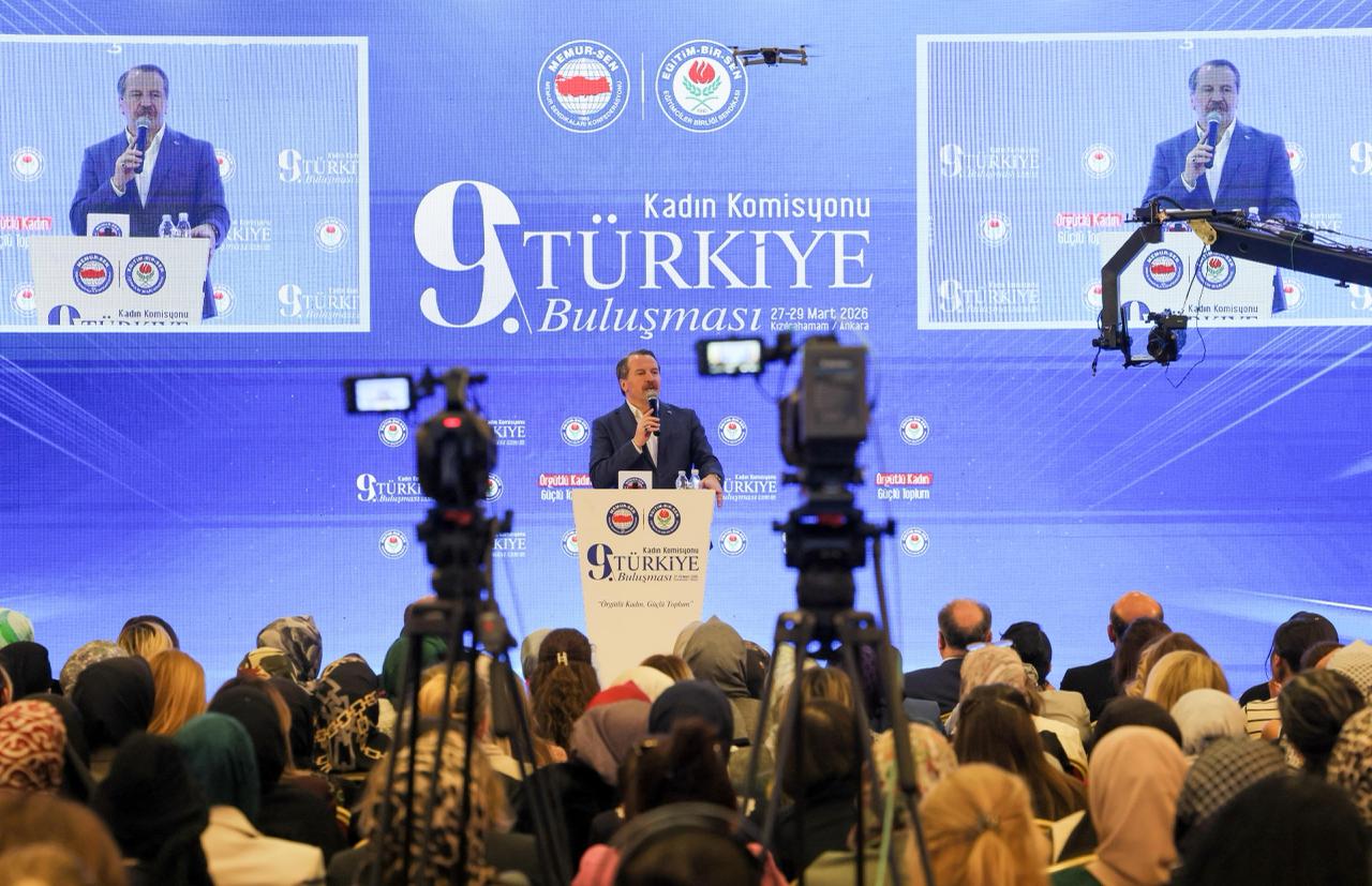 Sıdıka Aydın konuşma yapıyor