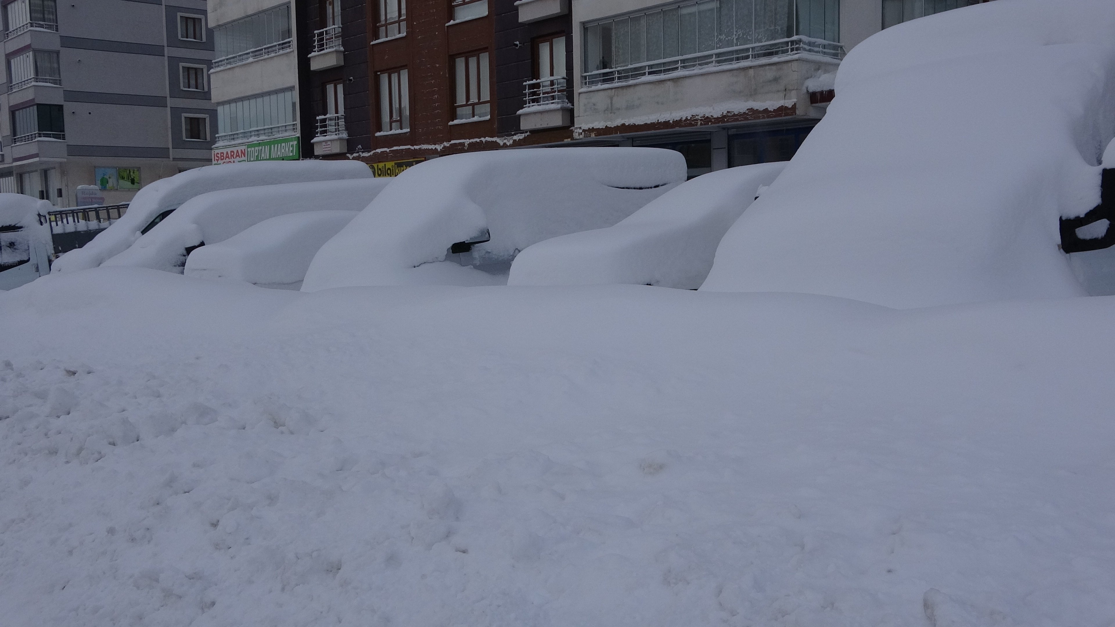 Bitlis kar altında kent