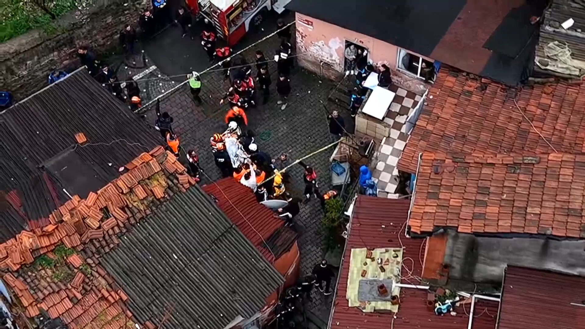 Fatih bina çökmesi drone görüntüsü