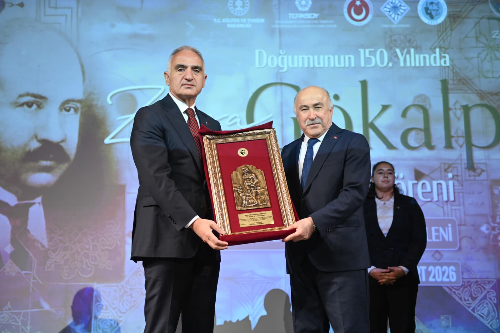 Bakan Ersoy Konuşma Yapıyor