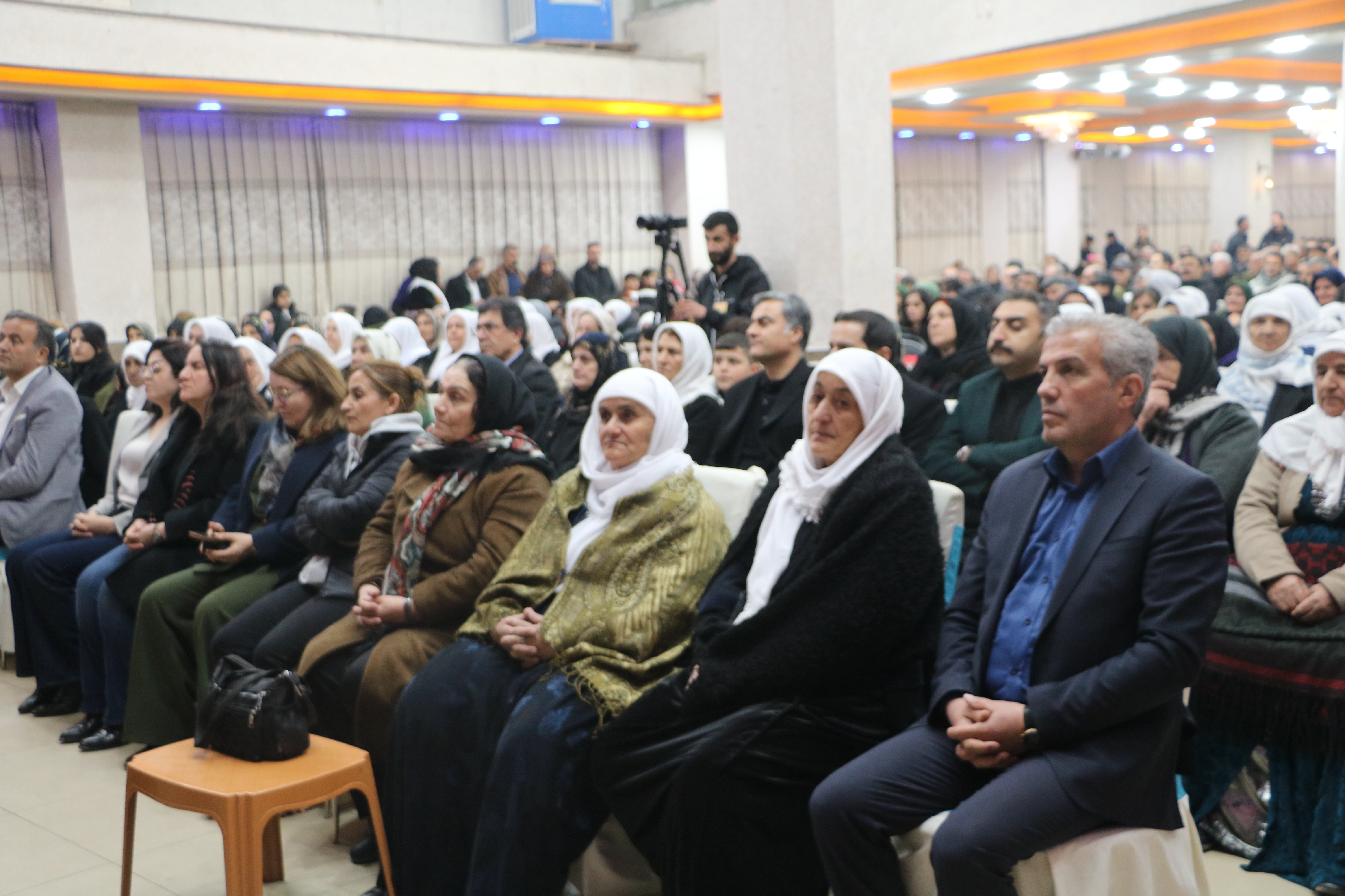 DEM Parti İftar Yemeği Katılımcıları