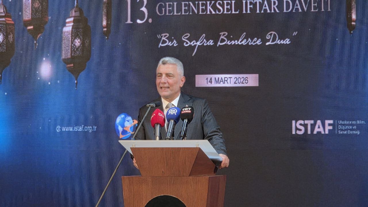 Bakan Ömer Bolat konuşma yapıyor