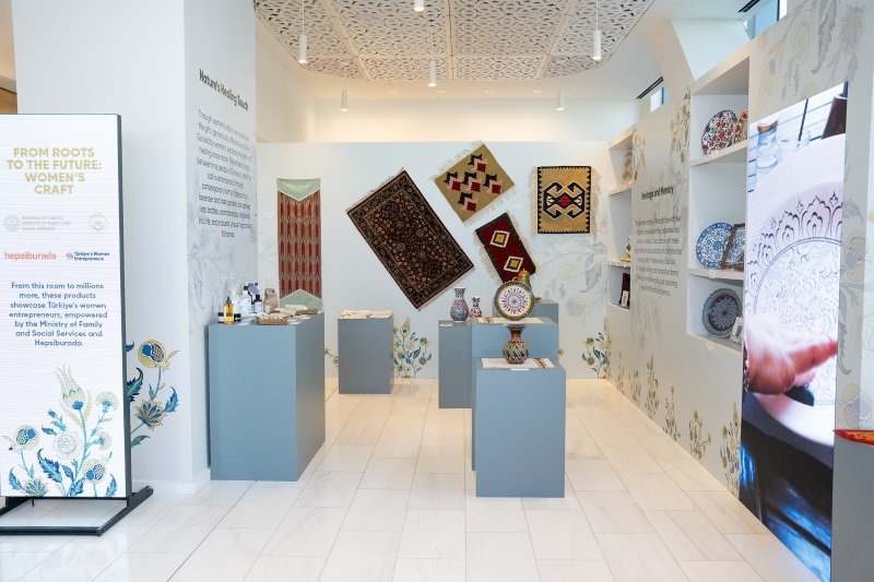 Bakan Mahinur Özdemir Göktaş ve Hepsiburada CEO