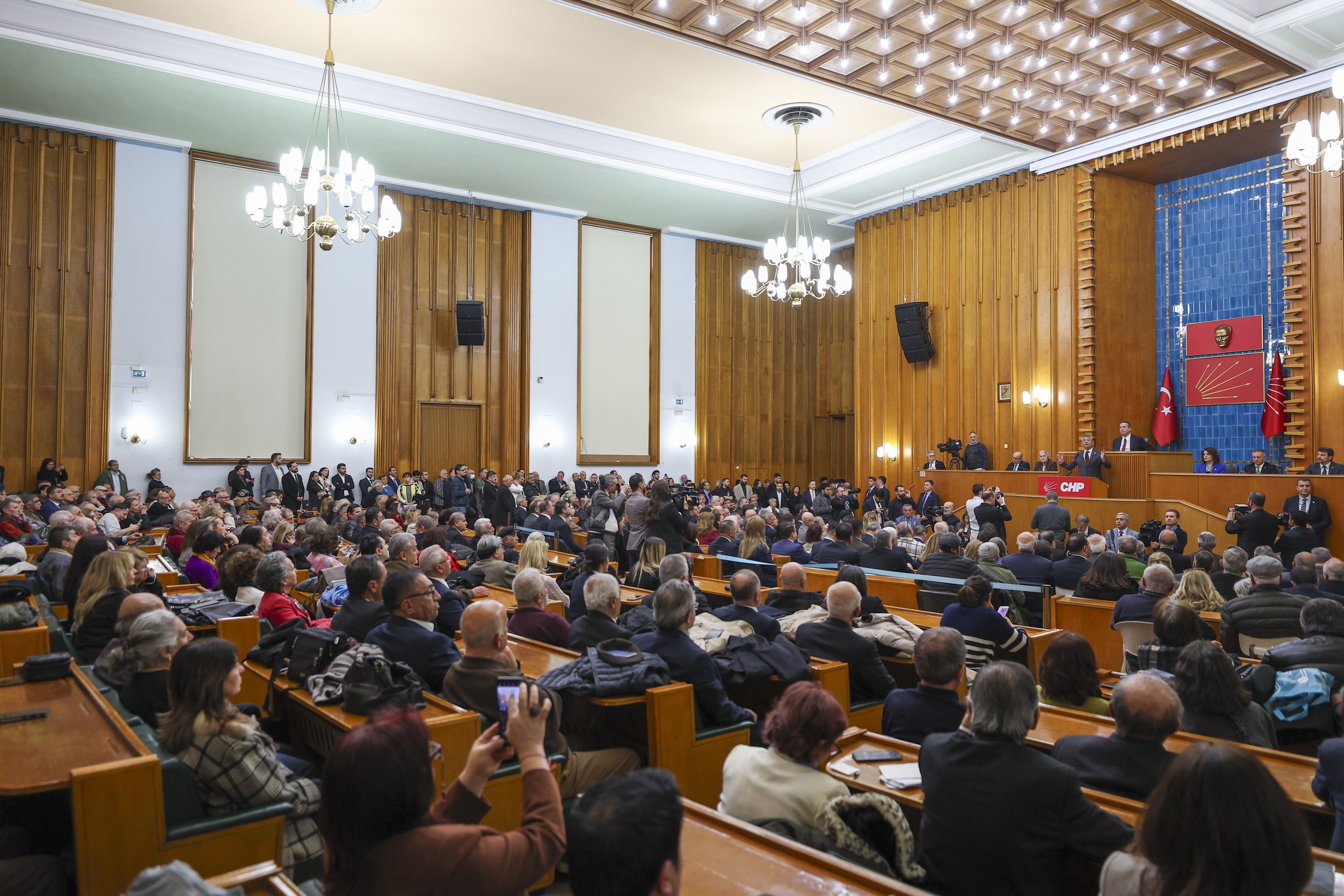 Özgür Özel dış politika eleştirileri