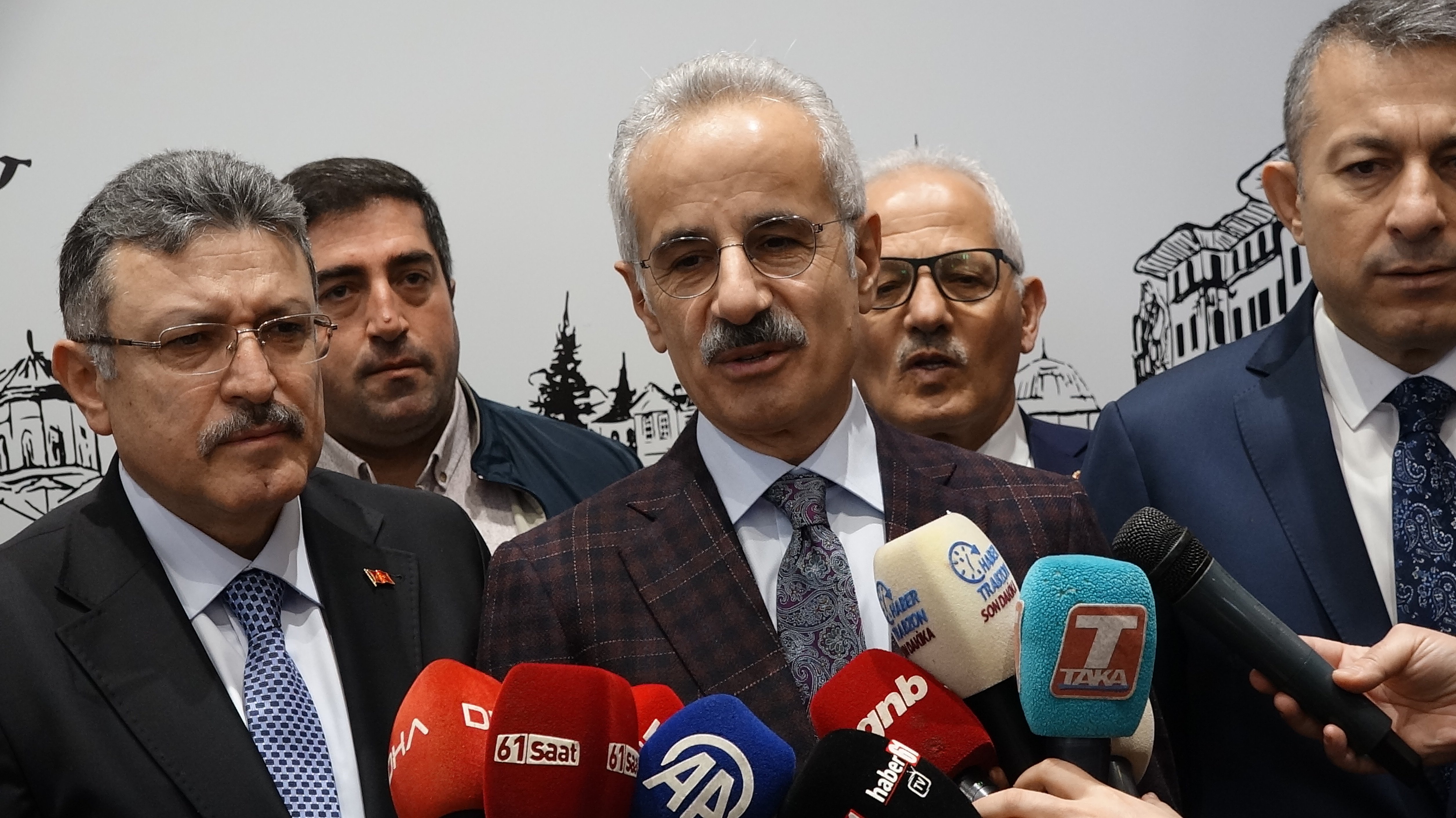 Bakan Uraloğlu Vatandaşlarla