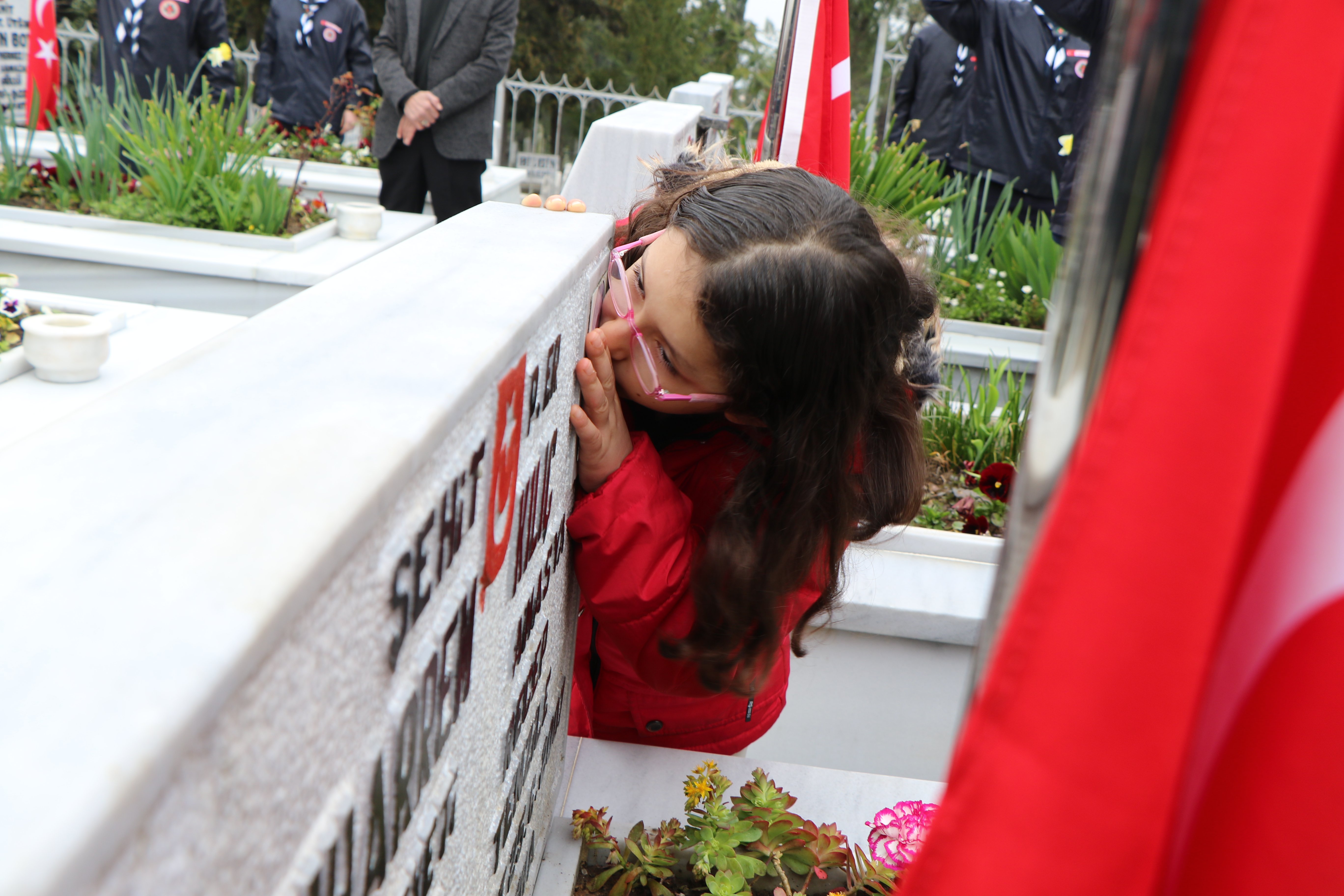 Şehitlikte kuran tilaveti