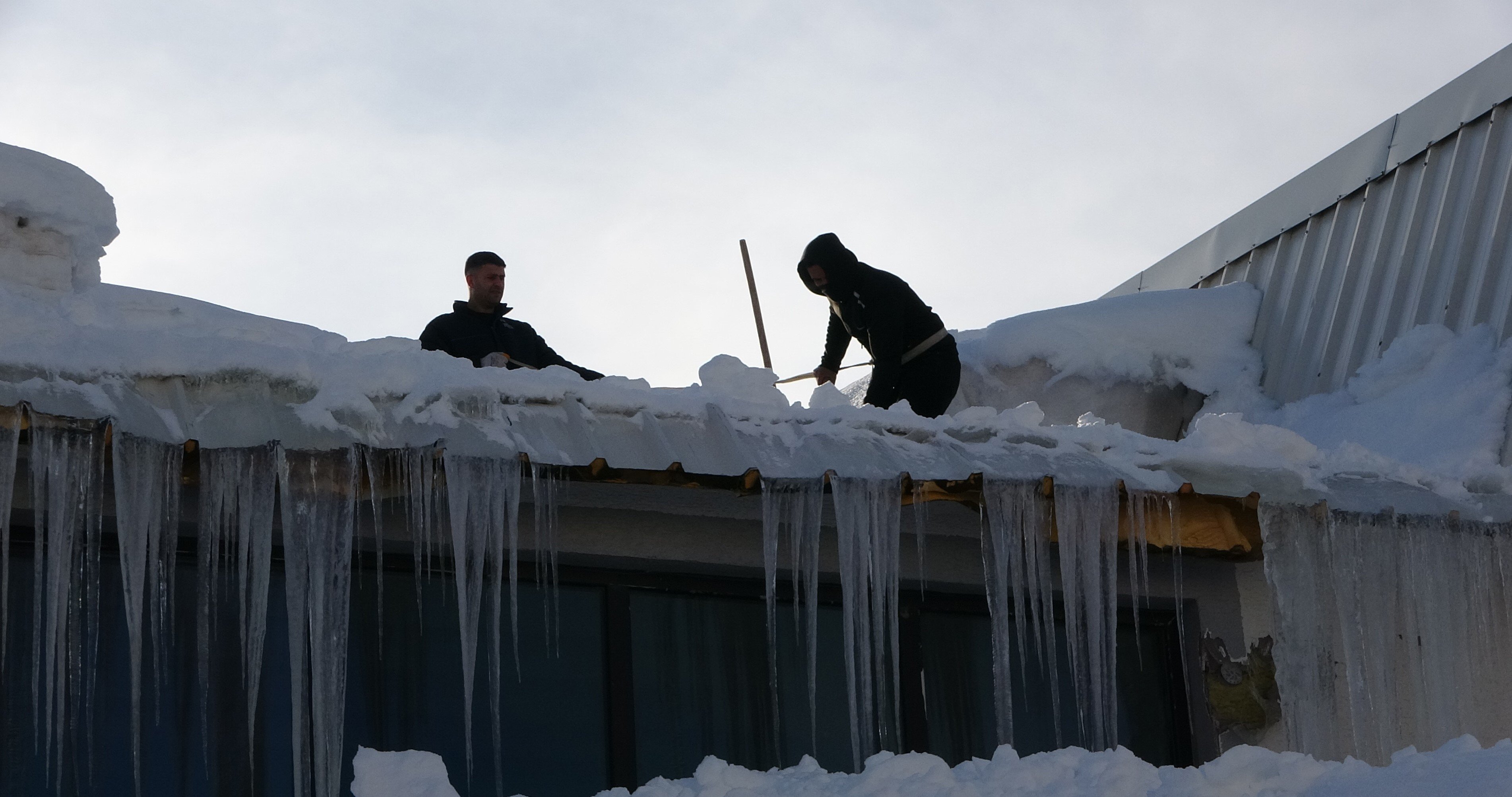 Bitlis enerji ekipleri kar
