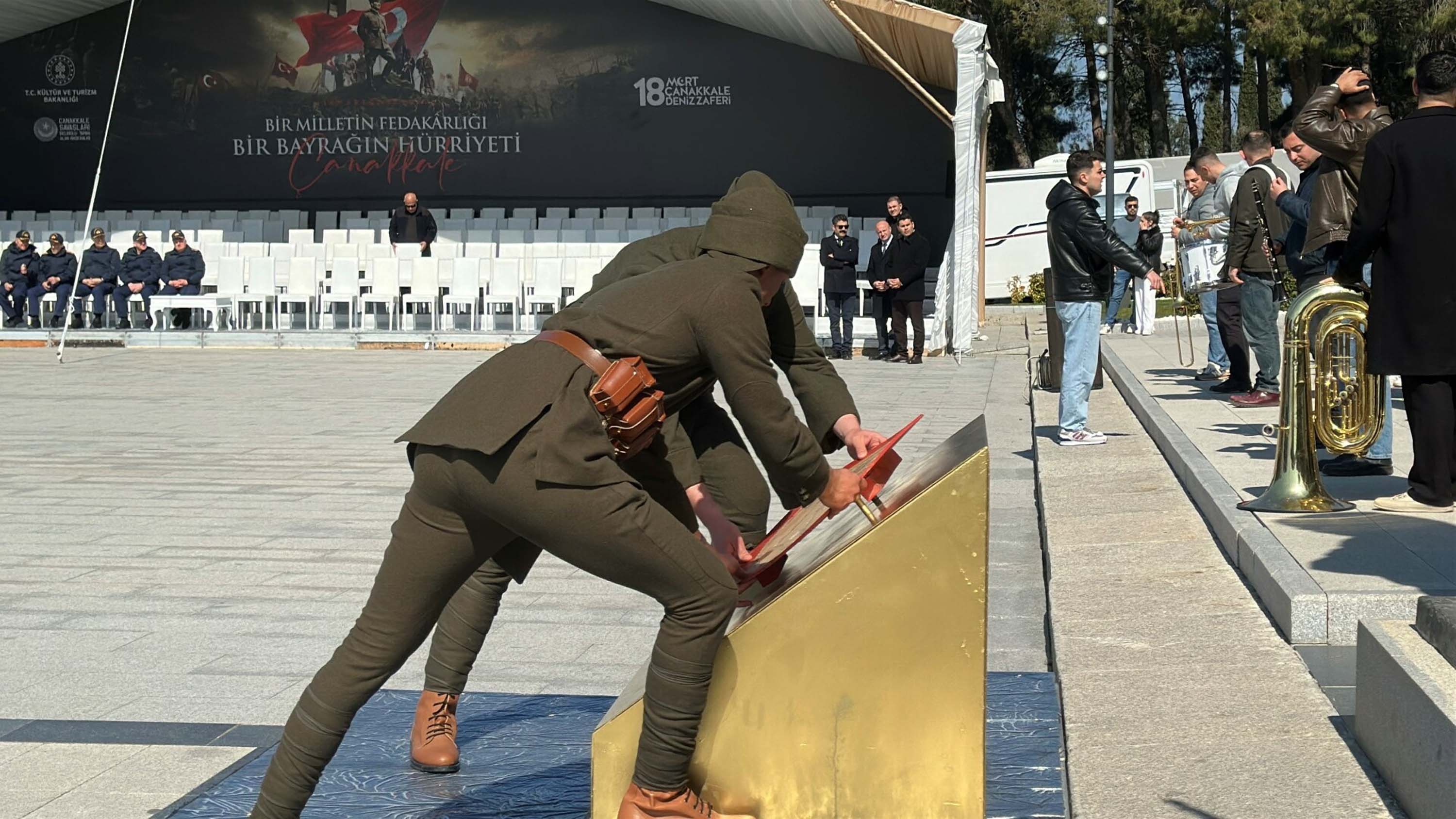 Türk Bahçesi lale dikimi