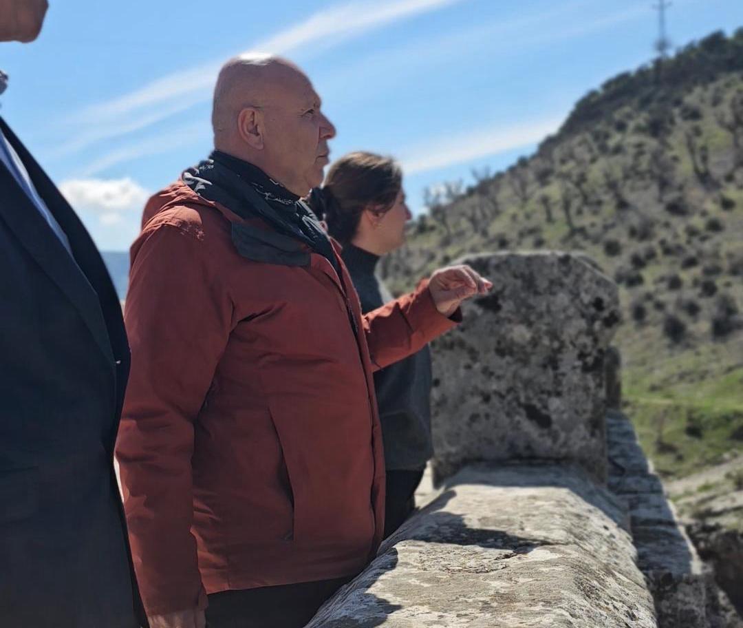 Nemrut Dağı Heykelleri