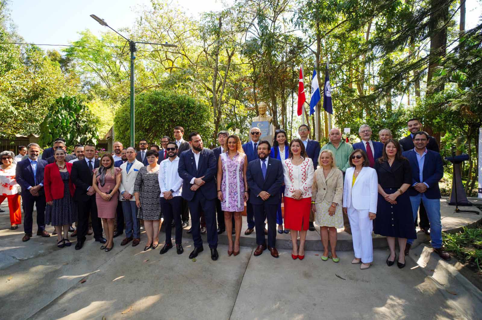 Türkiye Büyükelçisi Gül Büyükerşen Konuşma Yapıyor