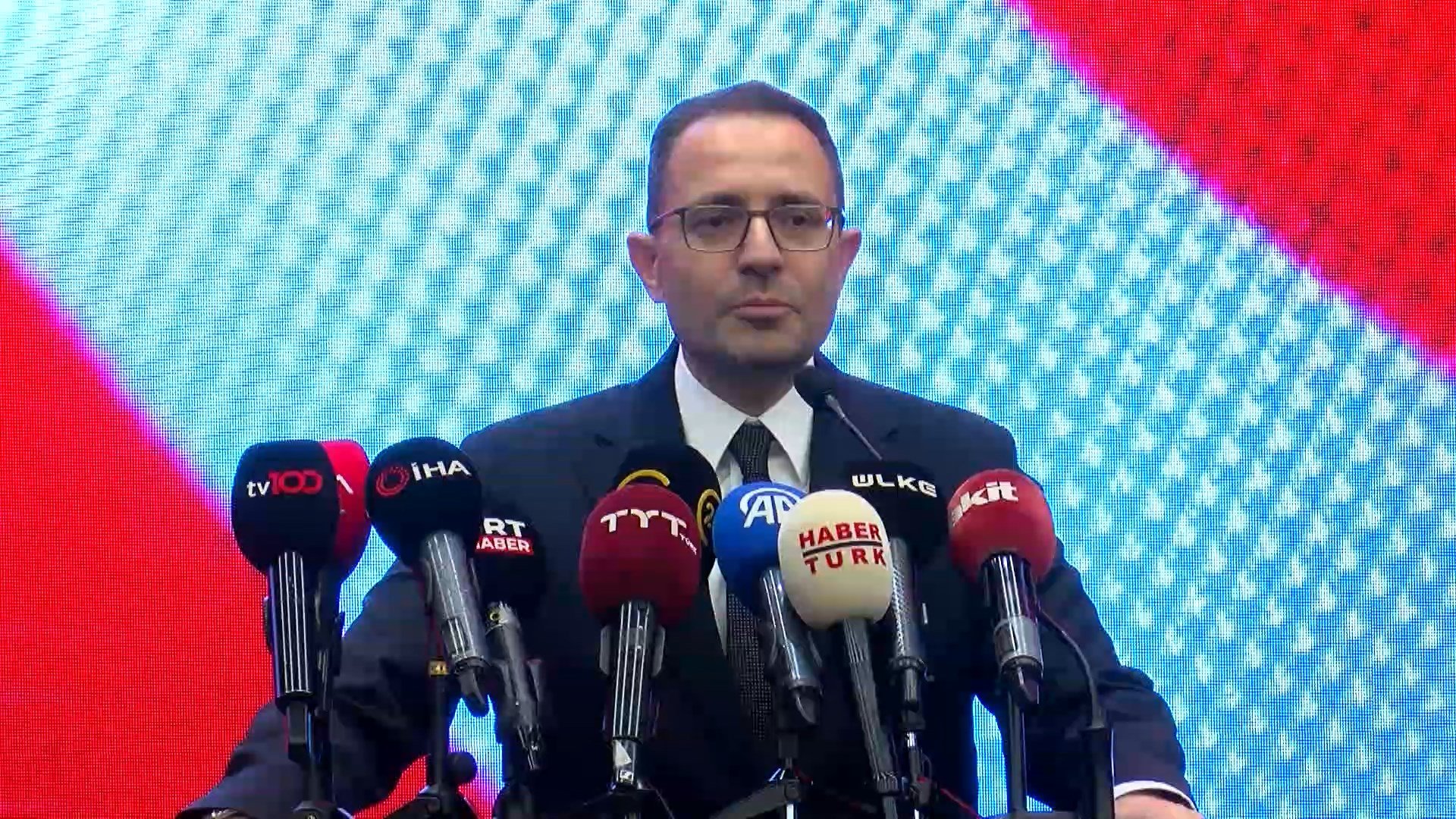 İftar programına katılan siyasiler ve şehit aileleri