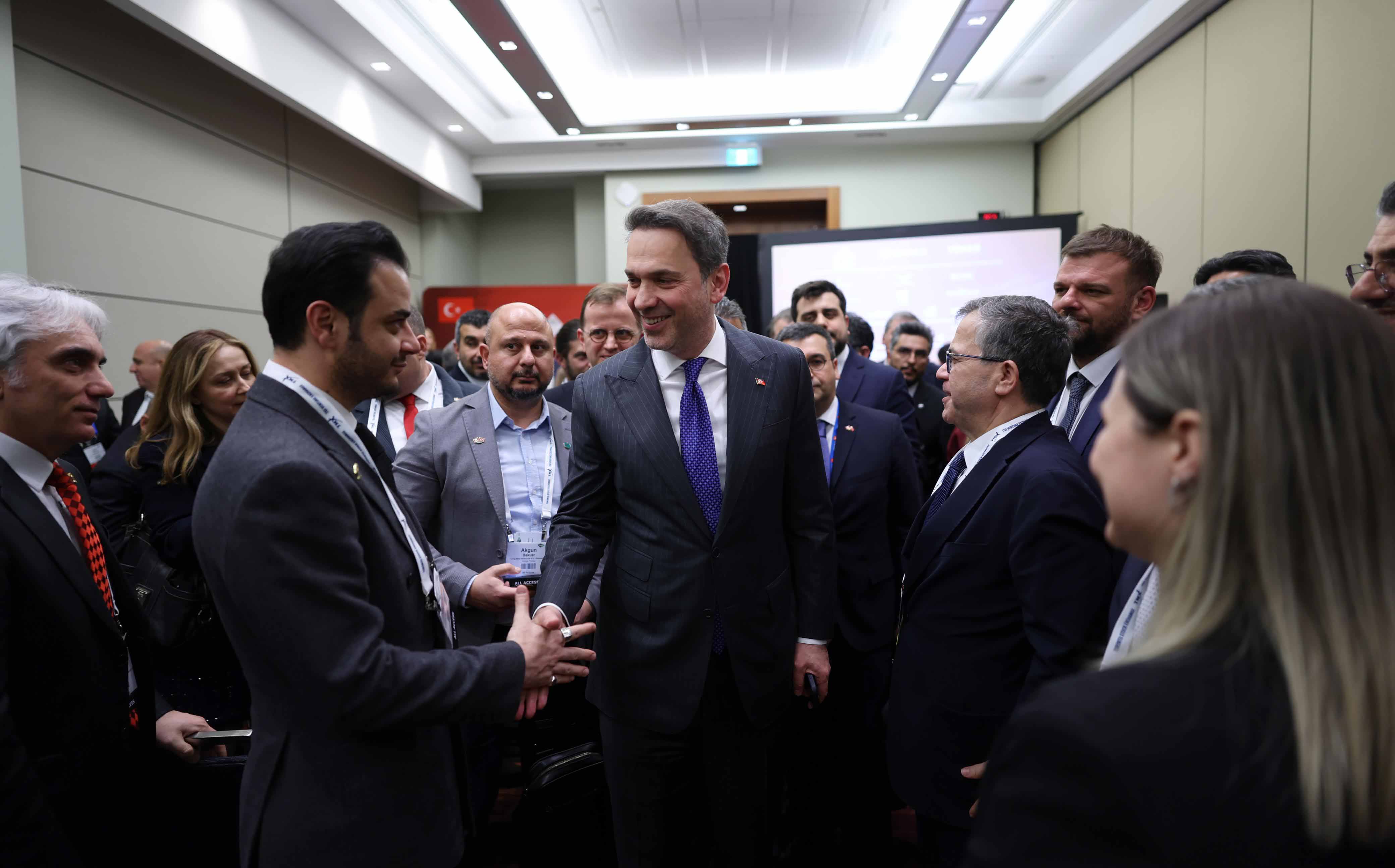 Enerji ve Tabii Kaynaklar Bakanı Alparslan Bayraktar