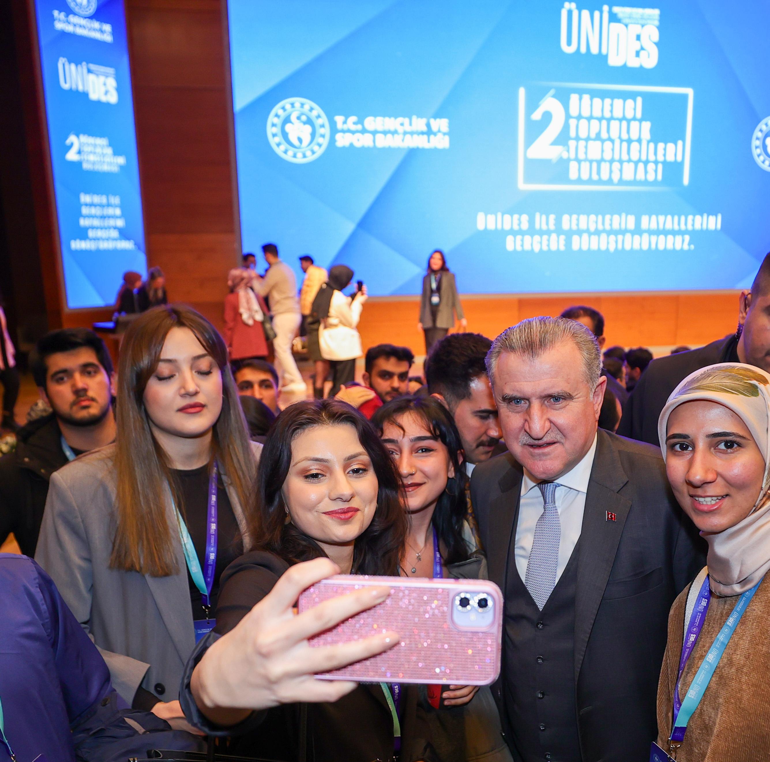 Kadın Sporcular Gençlik Merkezi