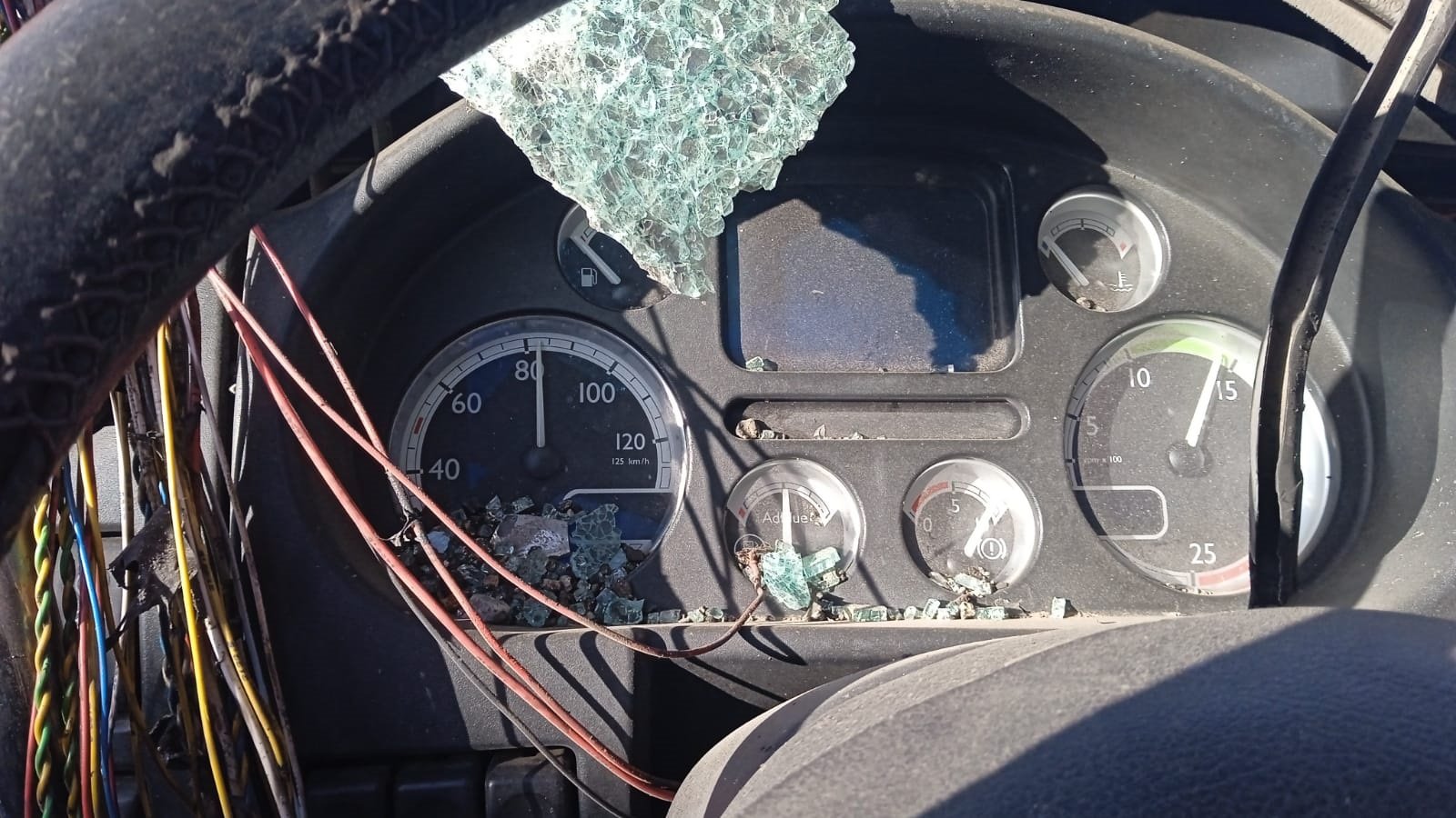 İsrail füzesi hasarlı TIR