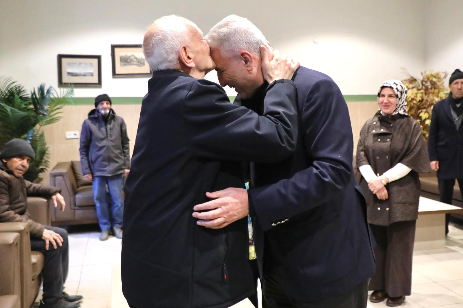 Bakan Ömer Bolat Darülaceze Ziyareti