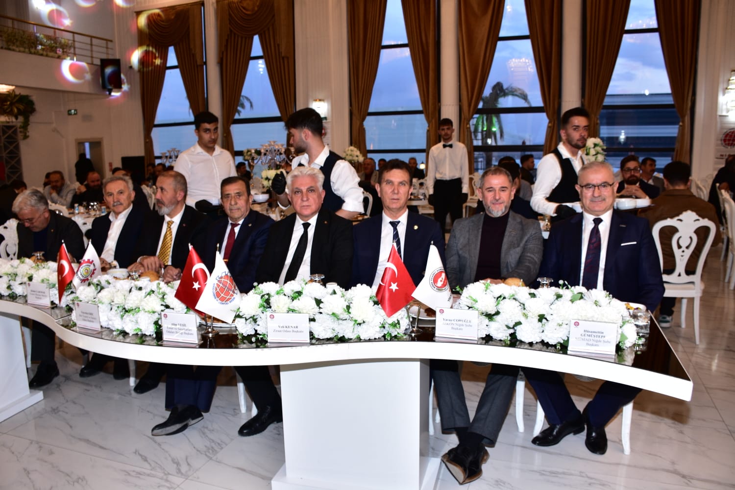 Bakan Bolat fabrika incelemesinde