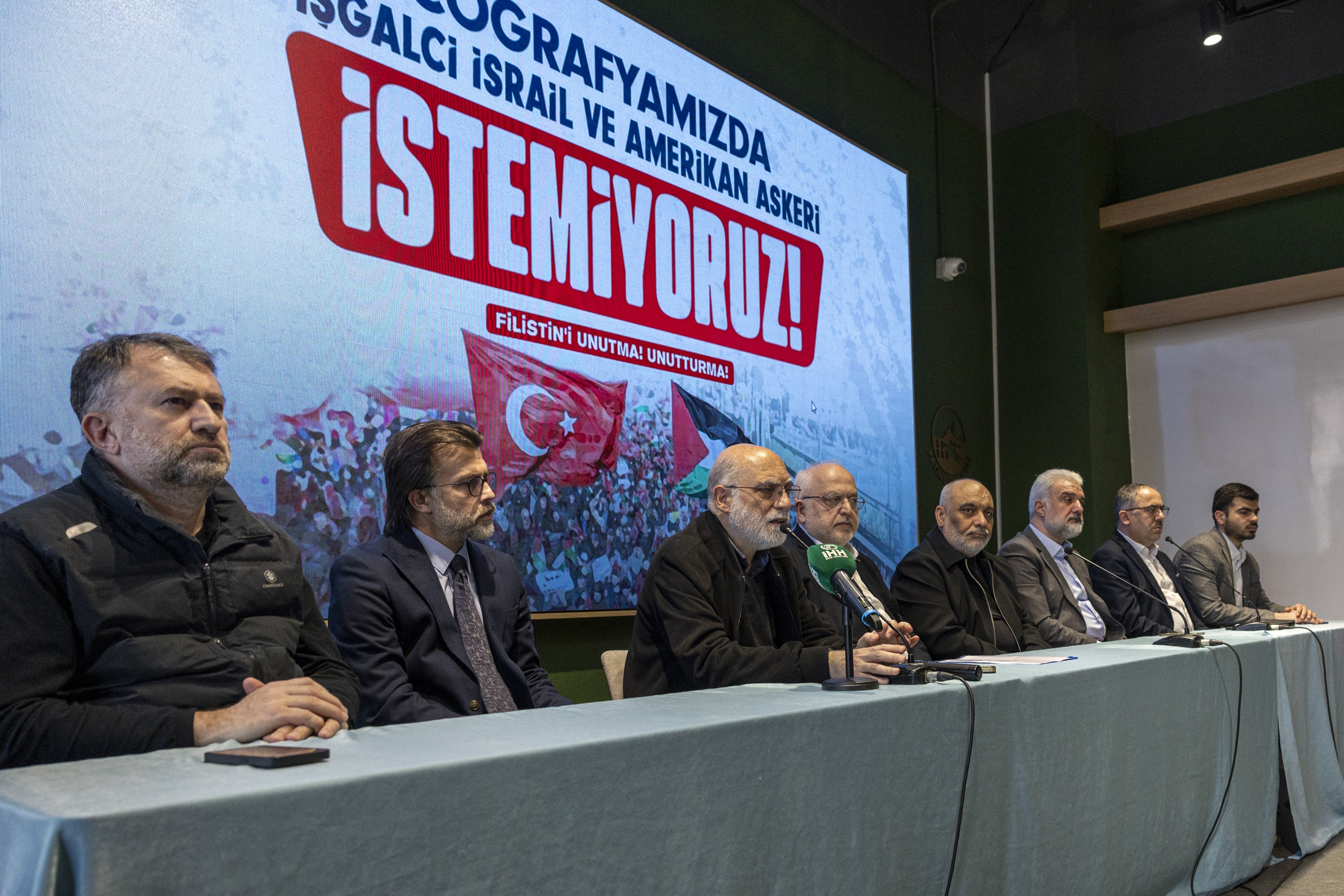 Basın toplantısı katılımcıları