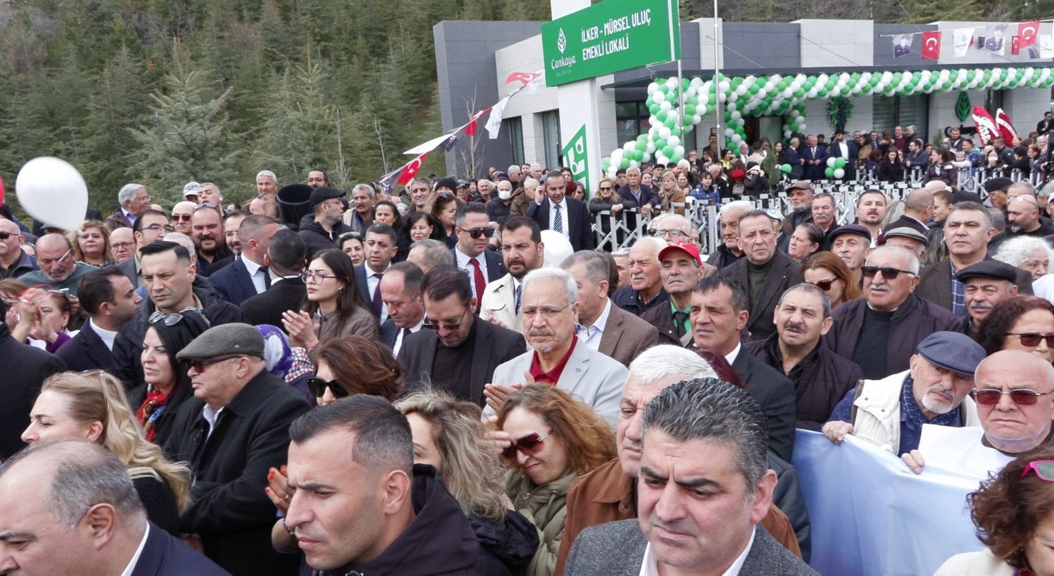 Hüseyin Can Güner Konuşma Yapıyor