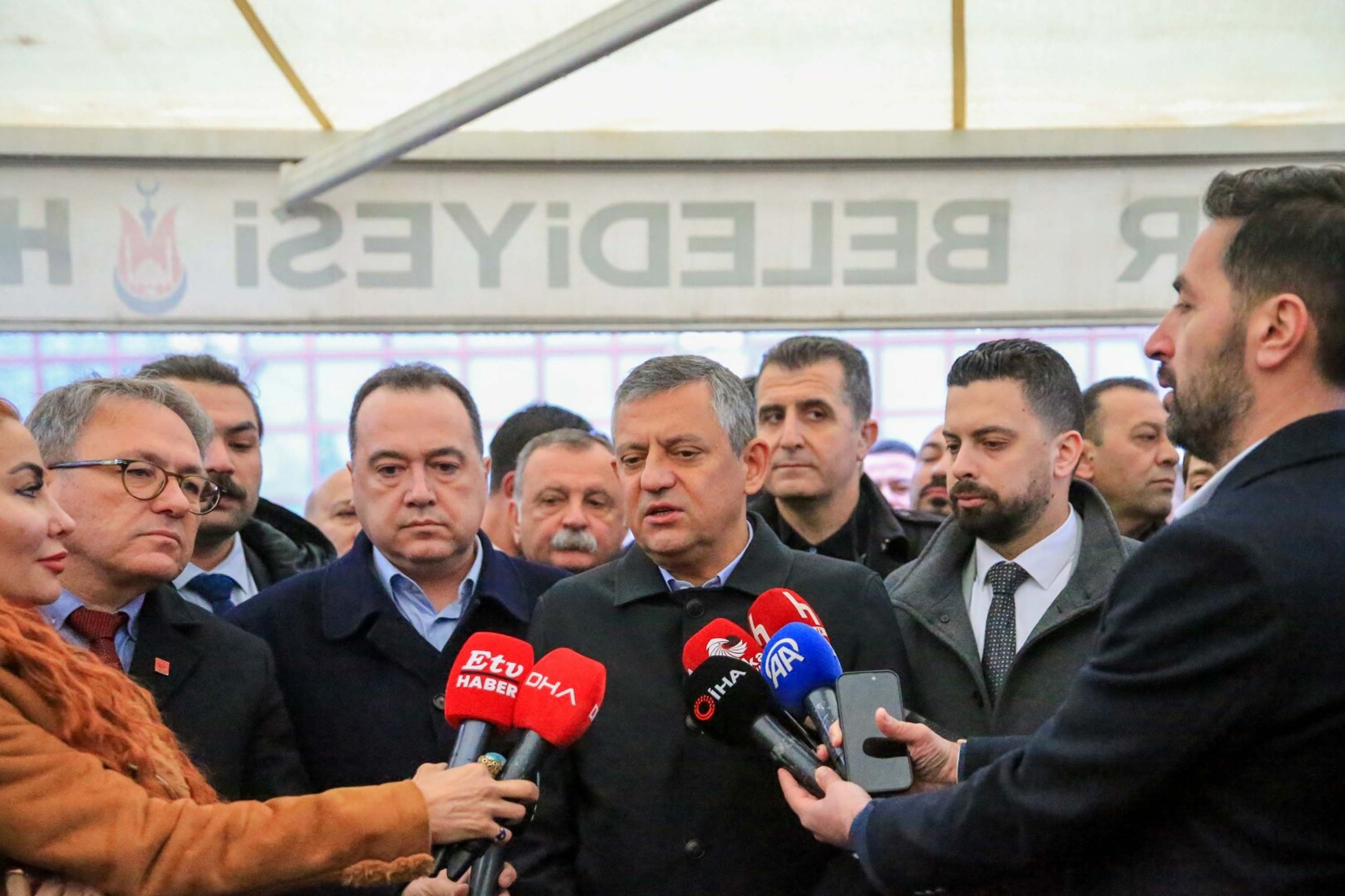 Özgür Özel Manisa Bayram Namazı