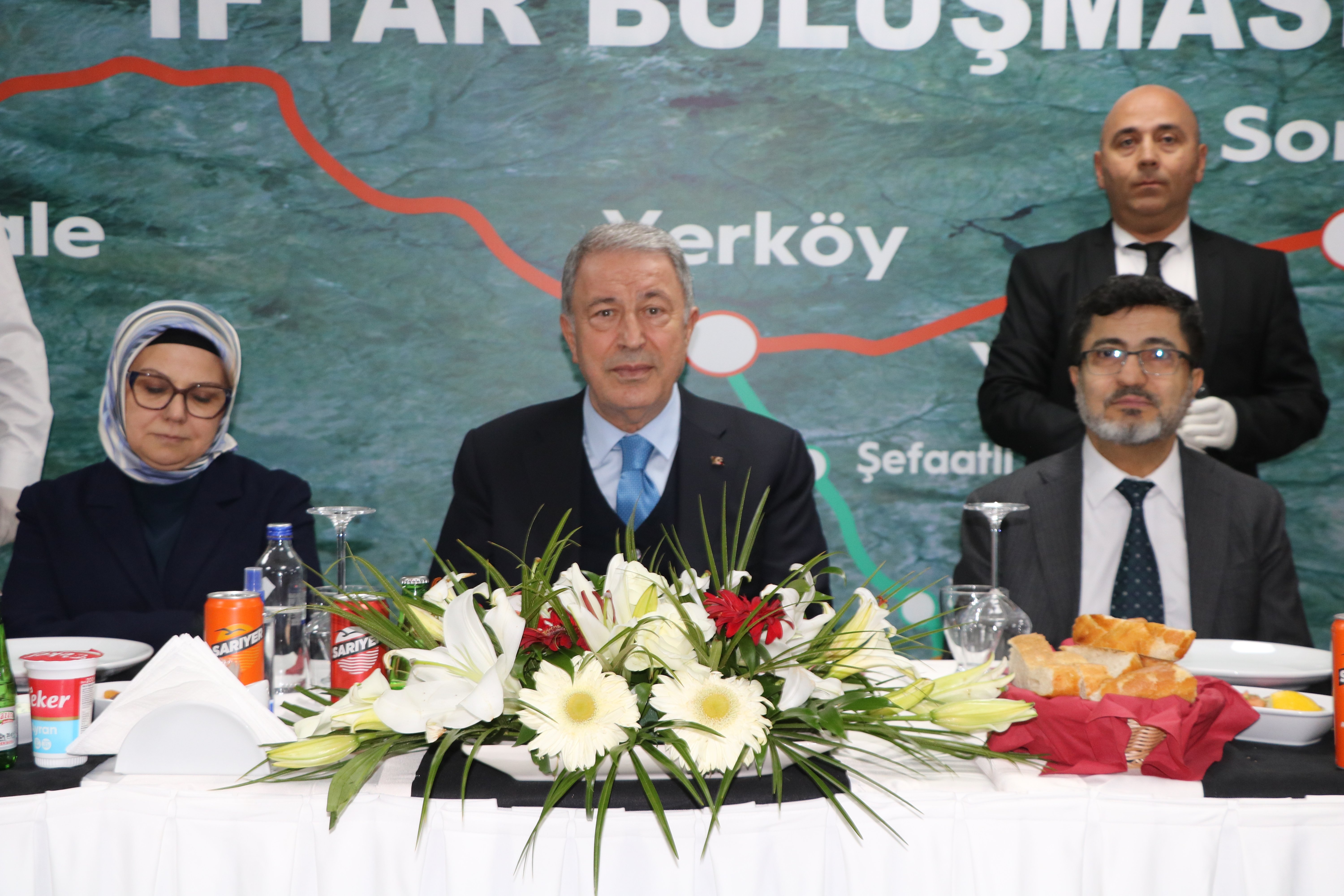 Hulusi Akar Kayseri iftar programında konuşuyor