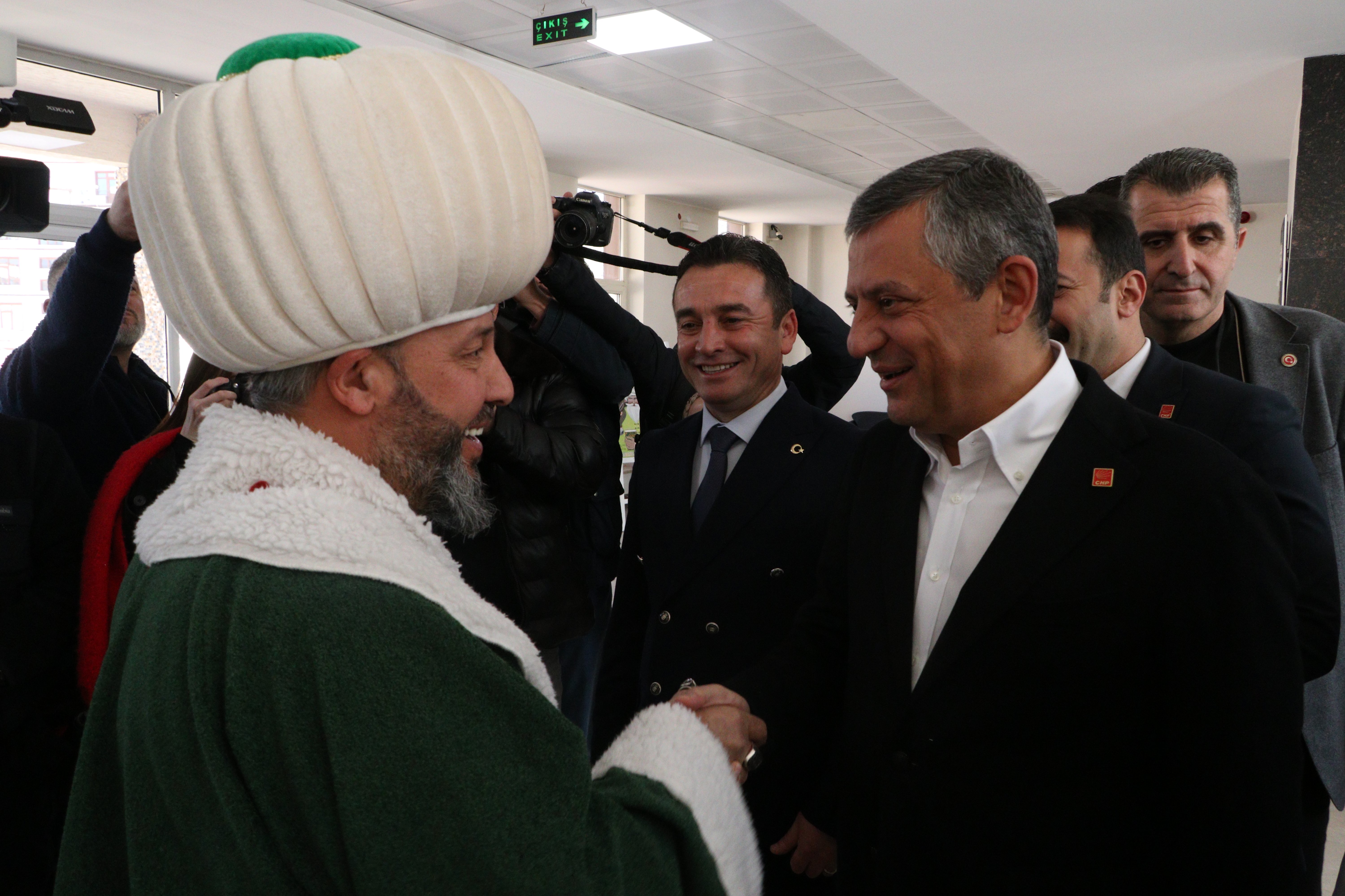 Özgür Özel Vatandaşlarla