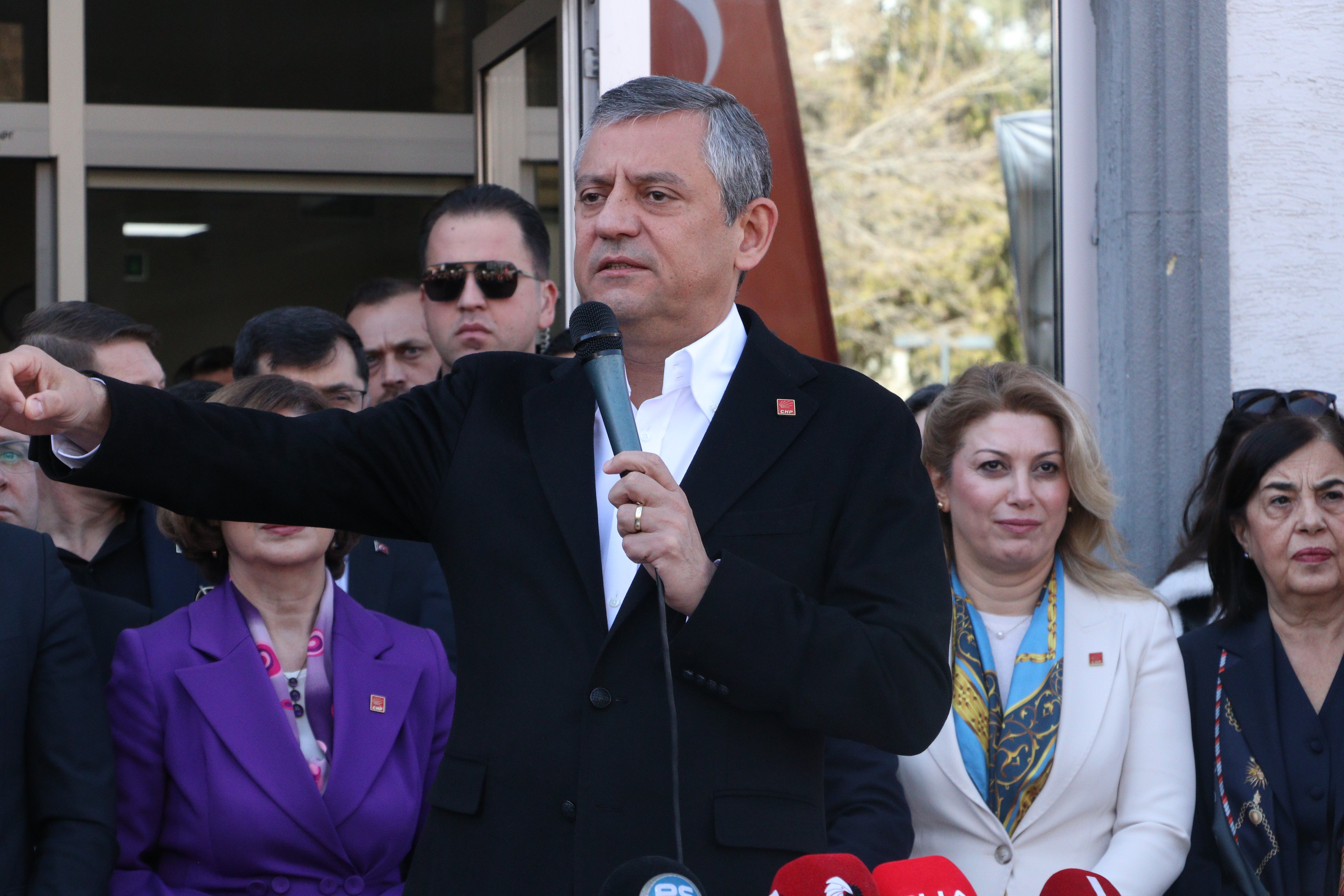 Özgür Özel Kalabalık