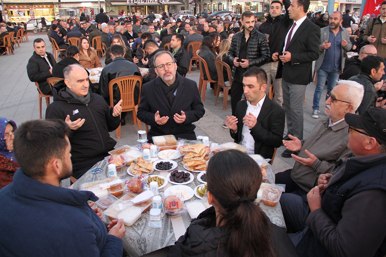 Mehmet Muharrem Kasapoğlu Manisa Kula İftar
