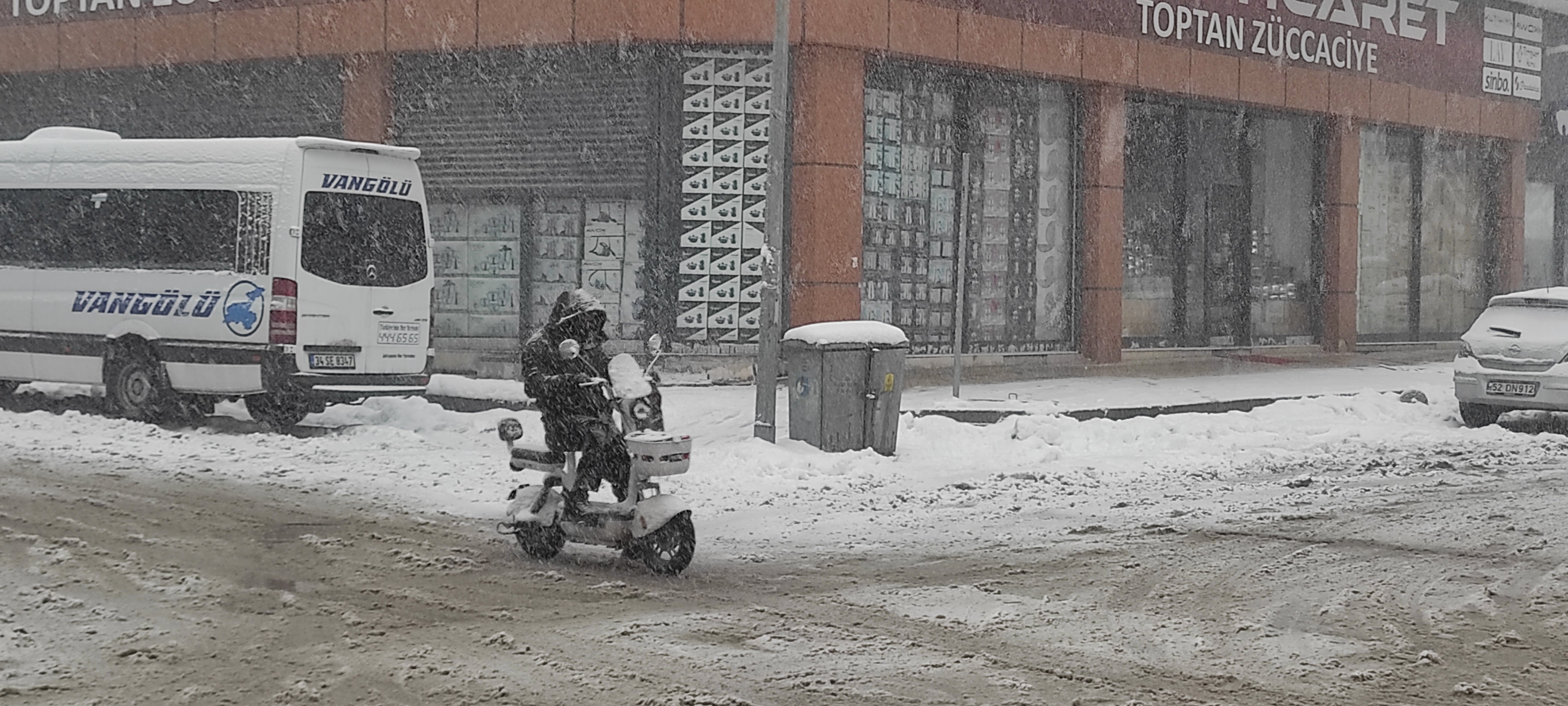 Van belediyesi kar temizleme