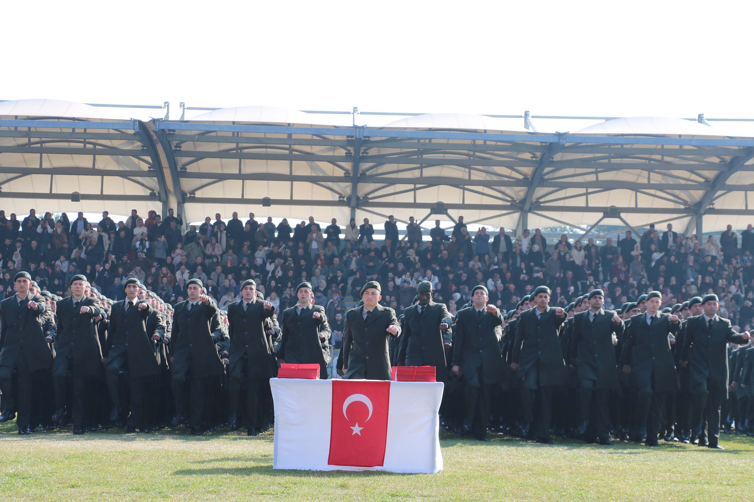 MSÜ mezuniyet töreninde askeri geçit