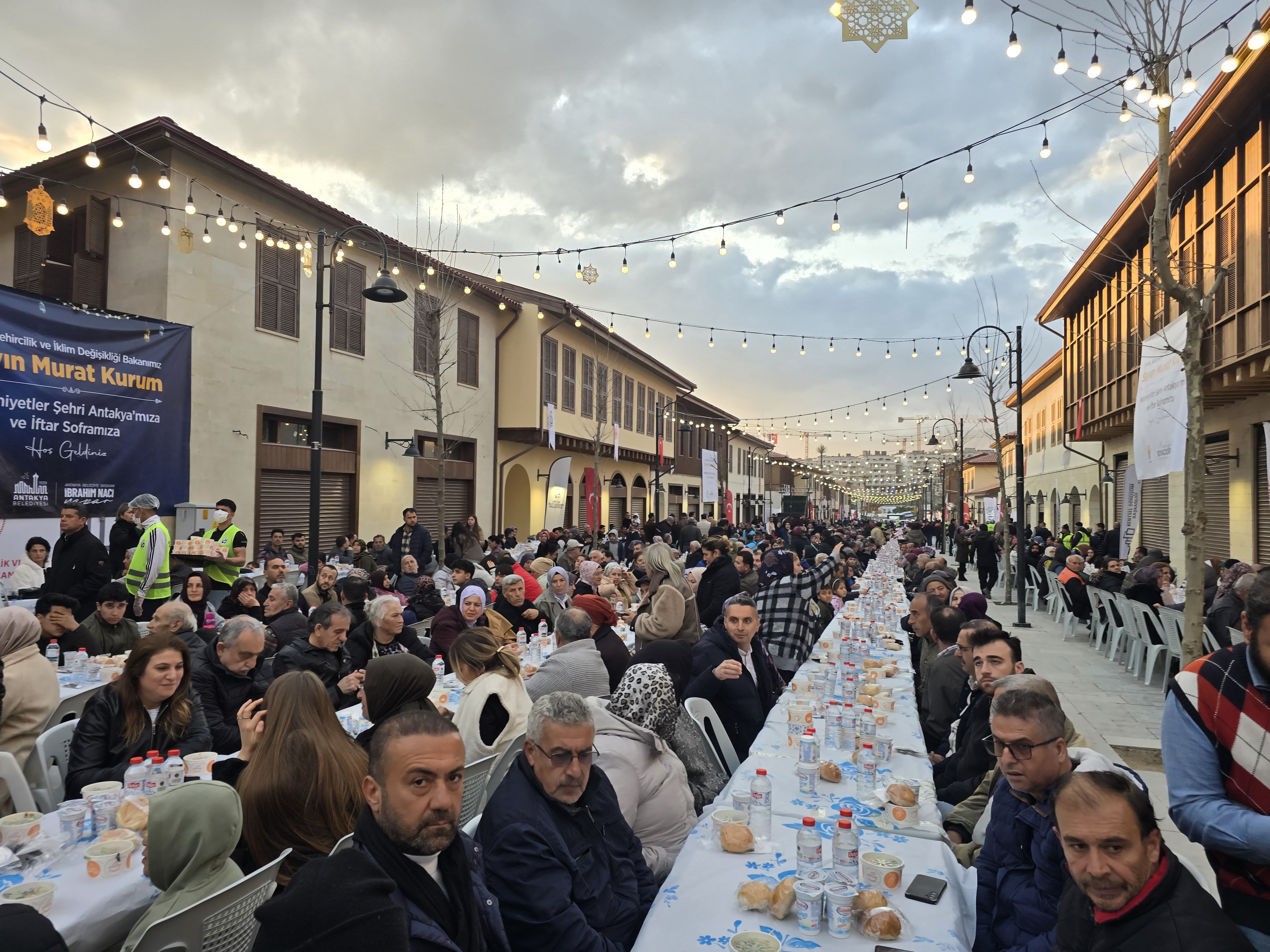 Hatay iftar programı katılımcıları