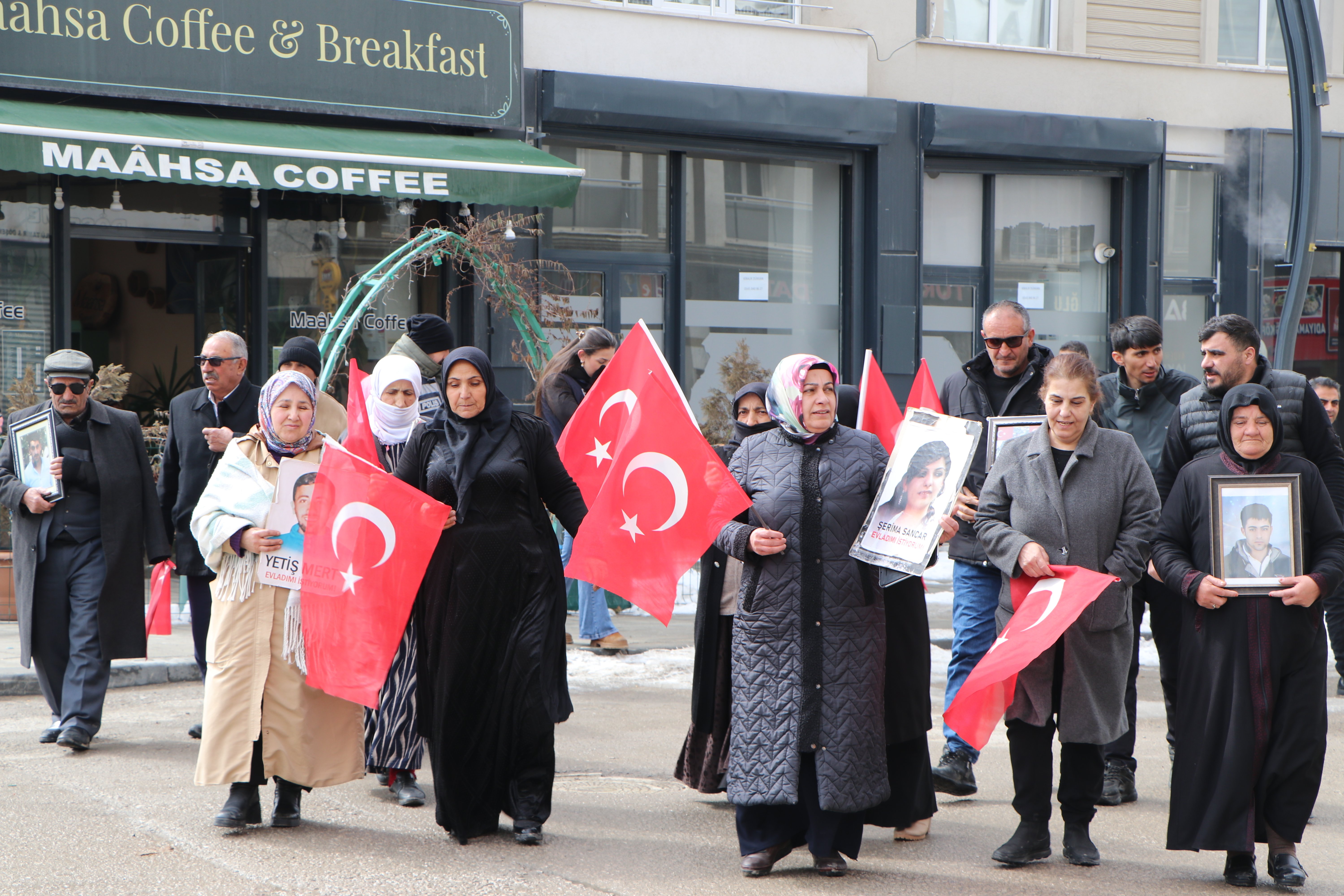 Dağa kaçırılan çocukların fotoğrafları