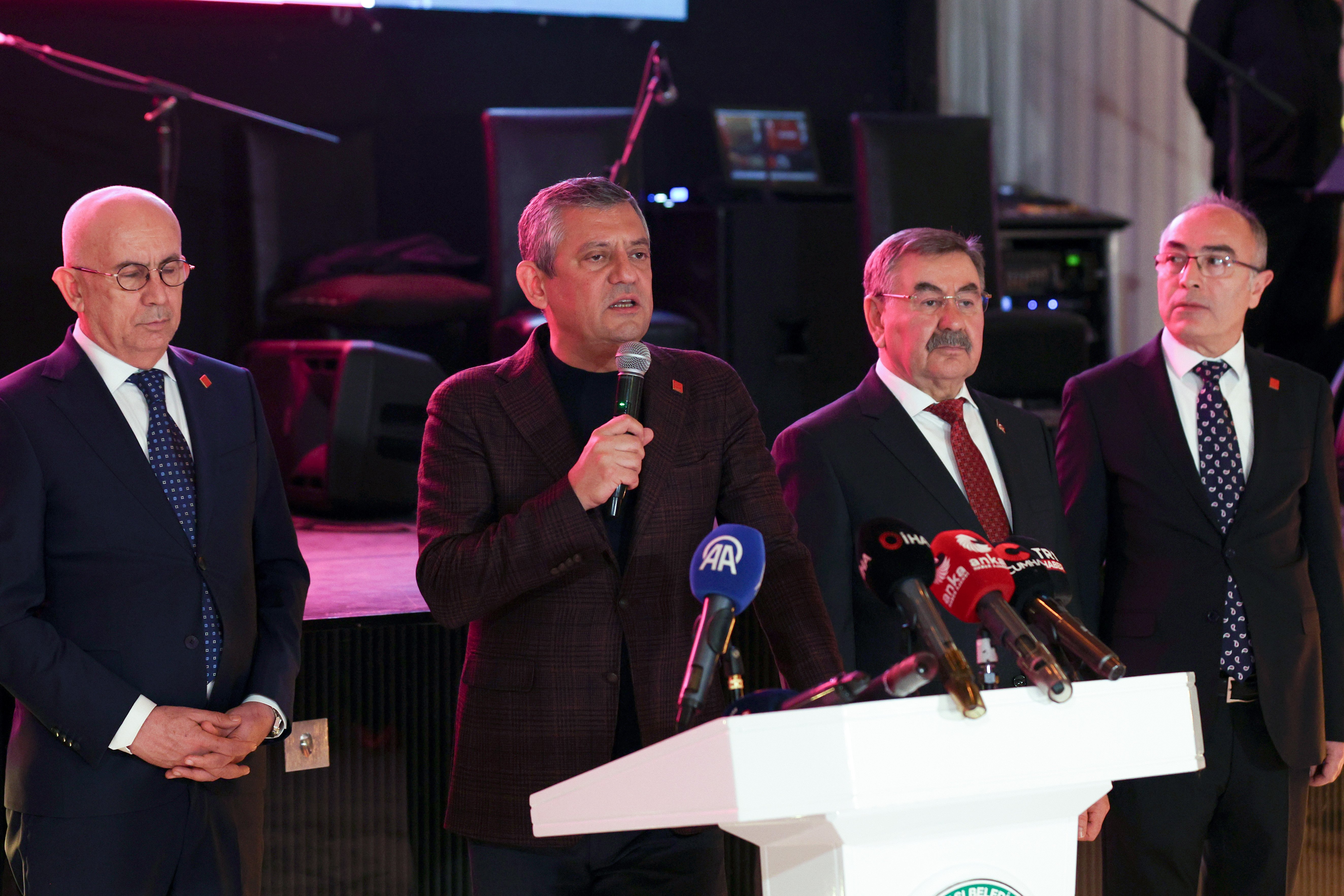 Özgür Özel Mansur Yavaş