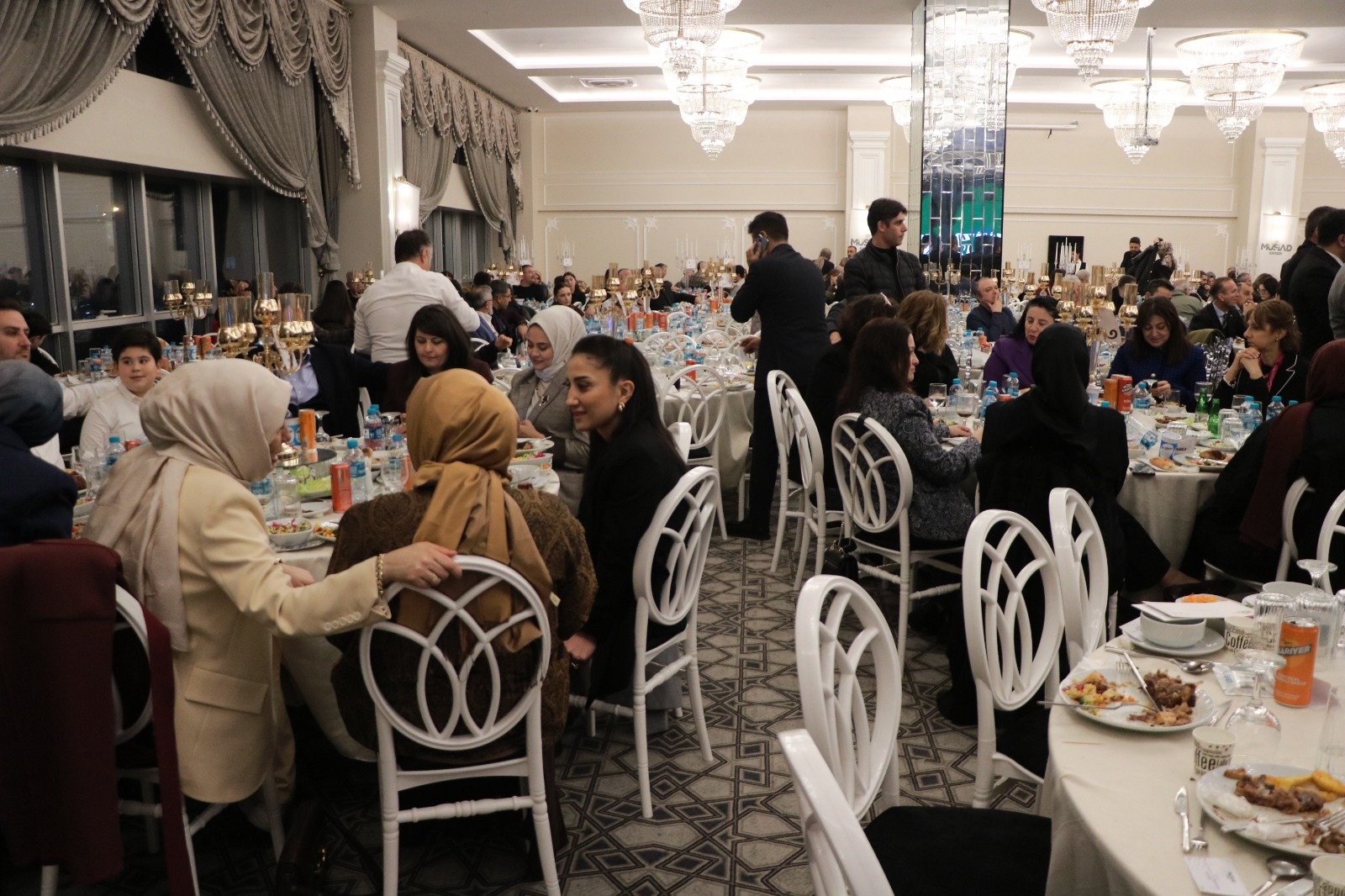 Mustafa Elitaş Kayseri iftar programında konuşuyor