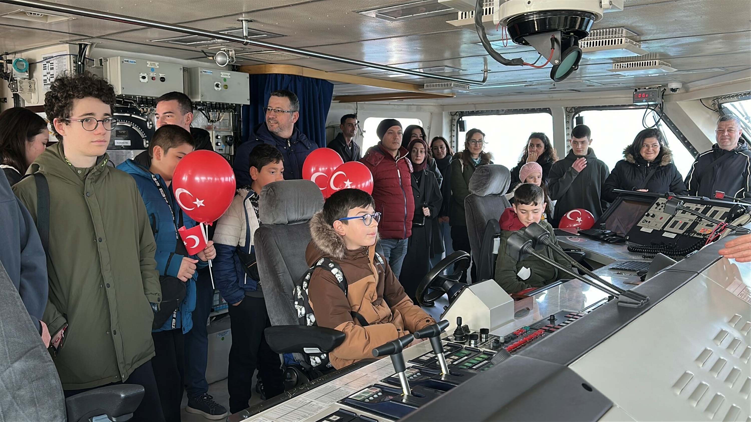 Deniz Kuvvetleri Gemisi İç Mekan