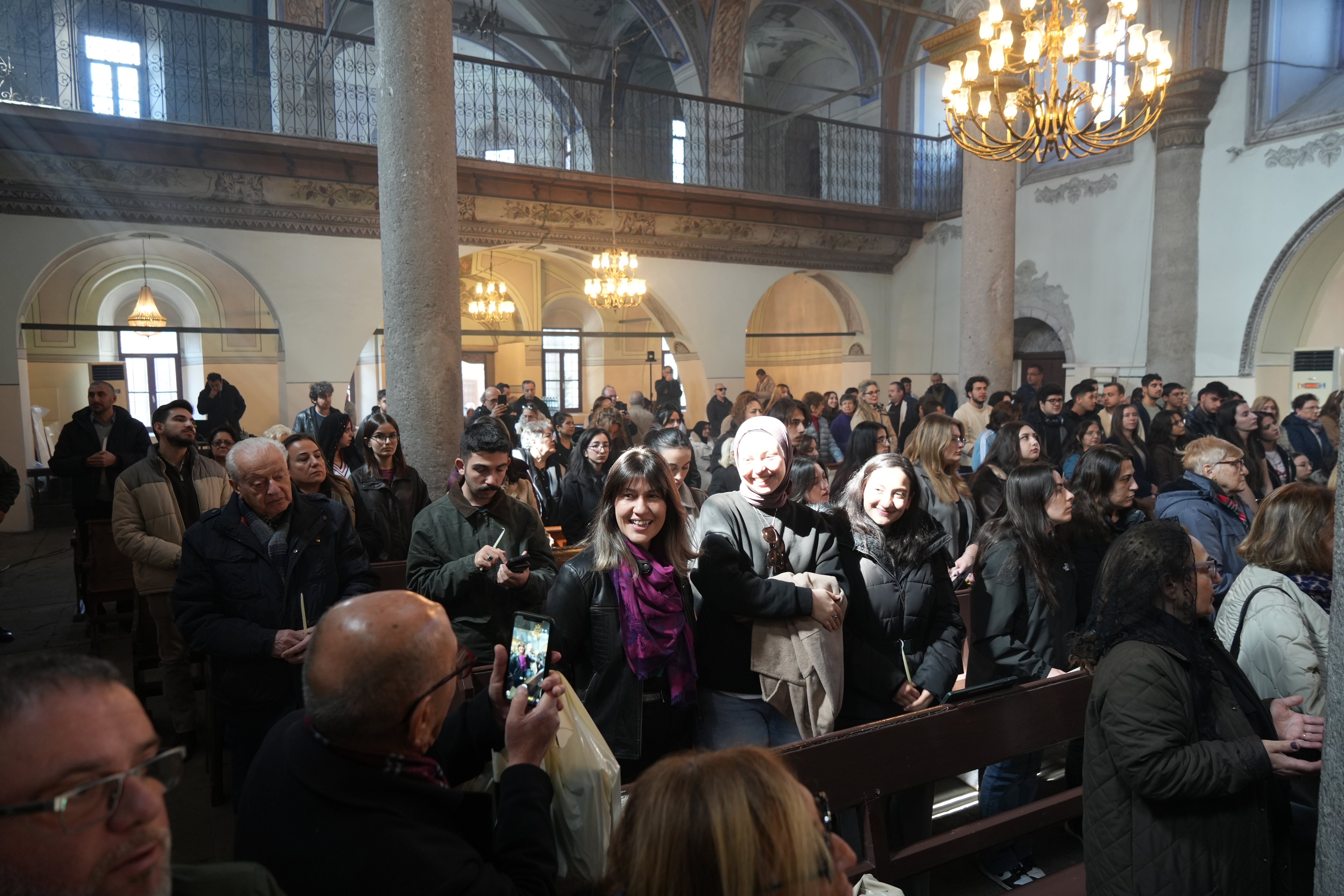 Ermeni Cemaati Ayinde