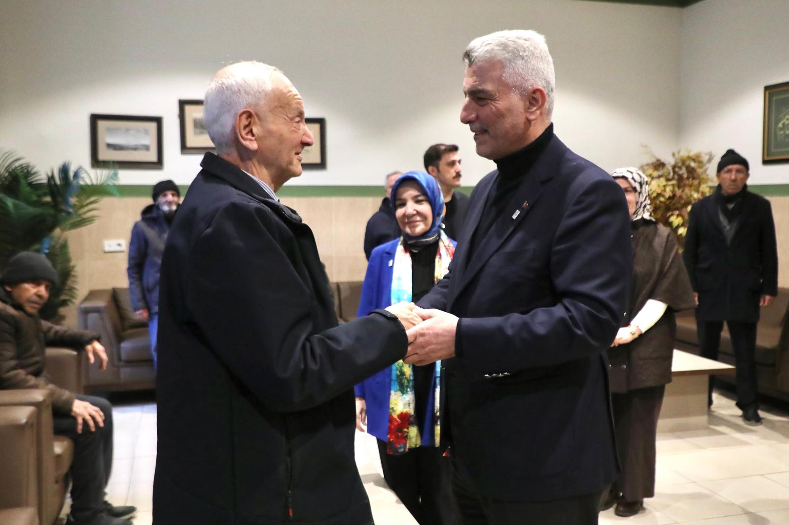 Bakan Ömer Bolat Darülaceze Büyükleri