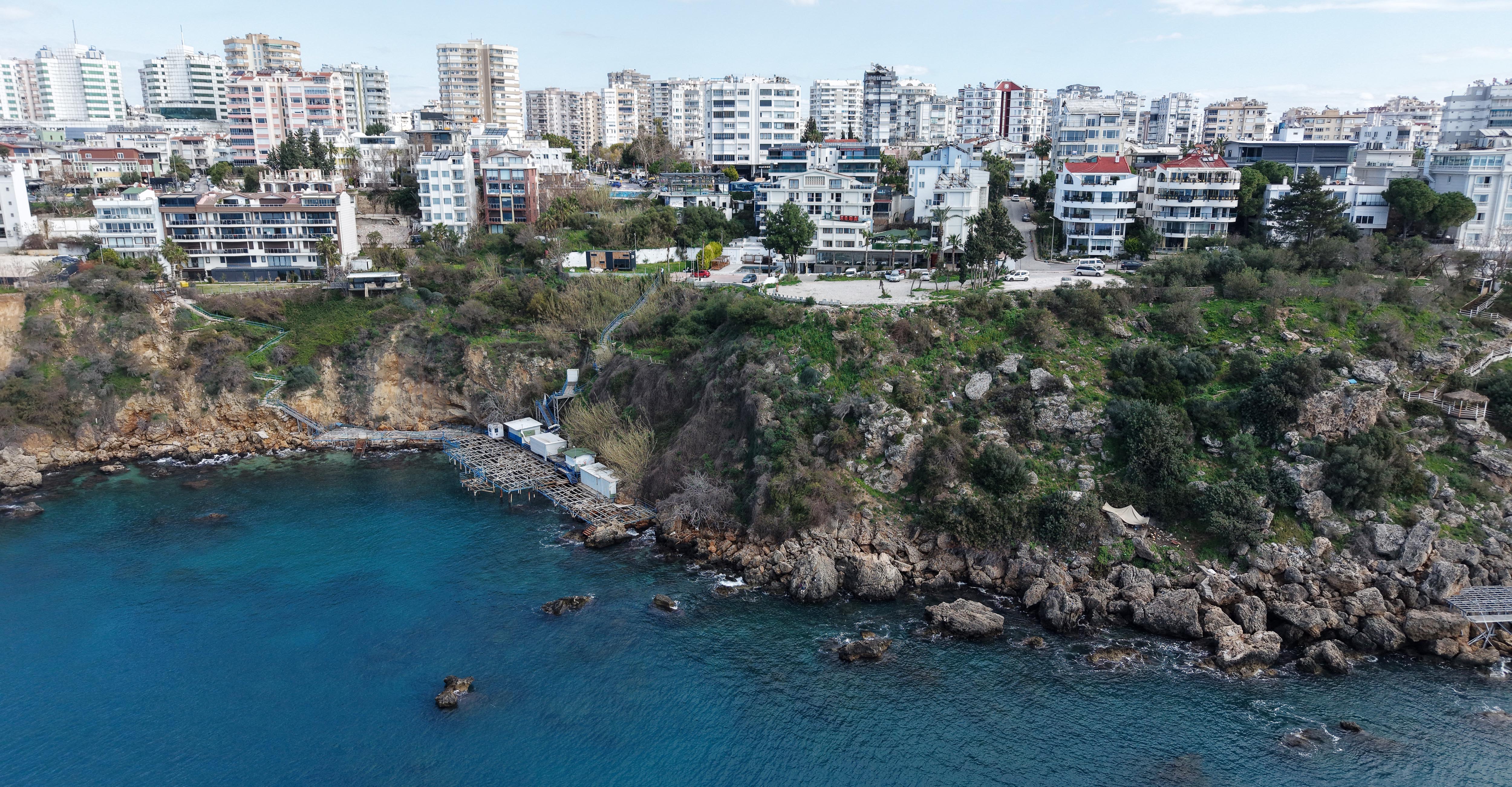 Falezlerdeki Tahribat